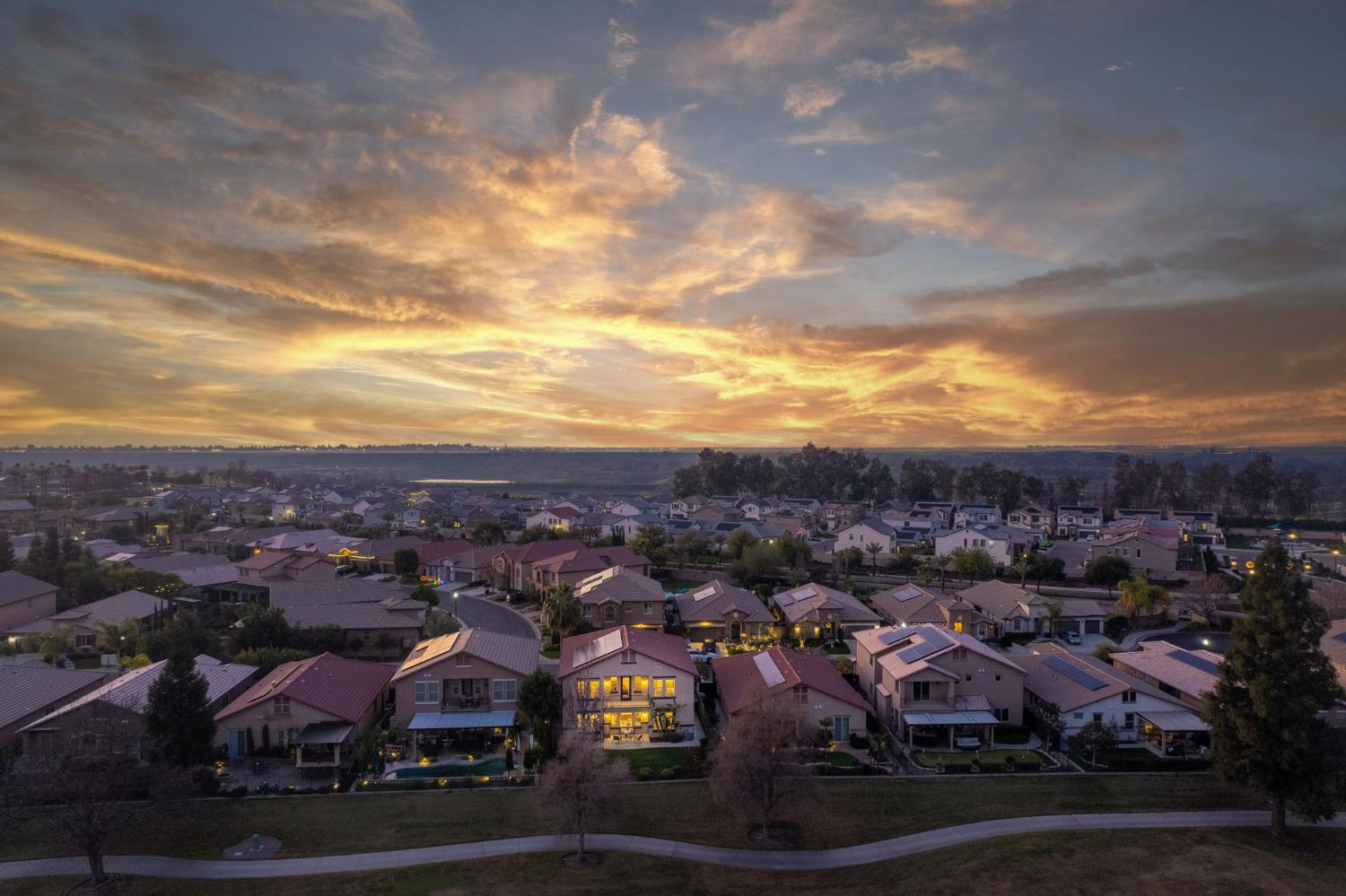 11384 N Via Montessori Dr, Fresno, CA 93730