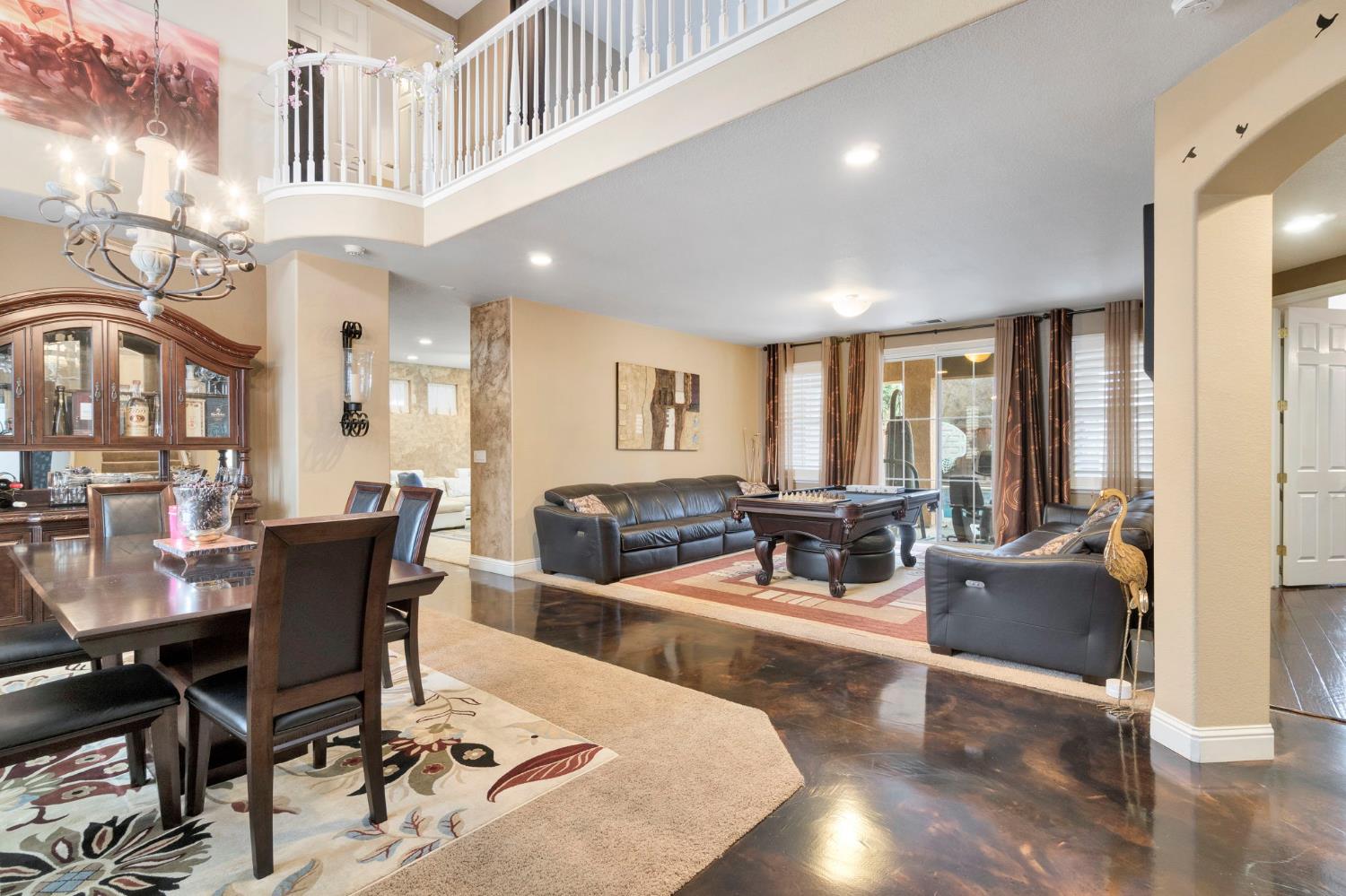 2524 E Granada Ave, Fresno, CA 93720