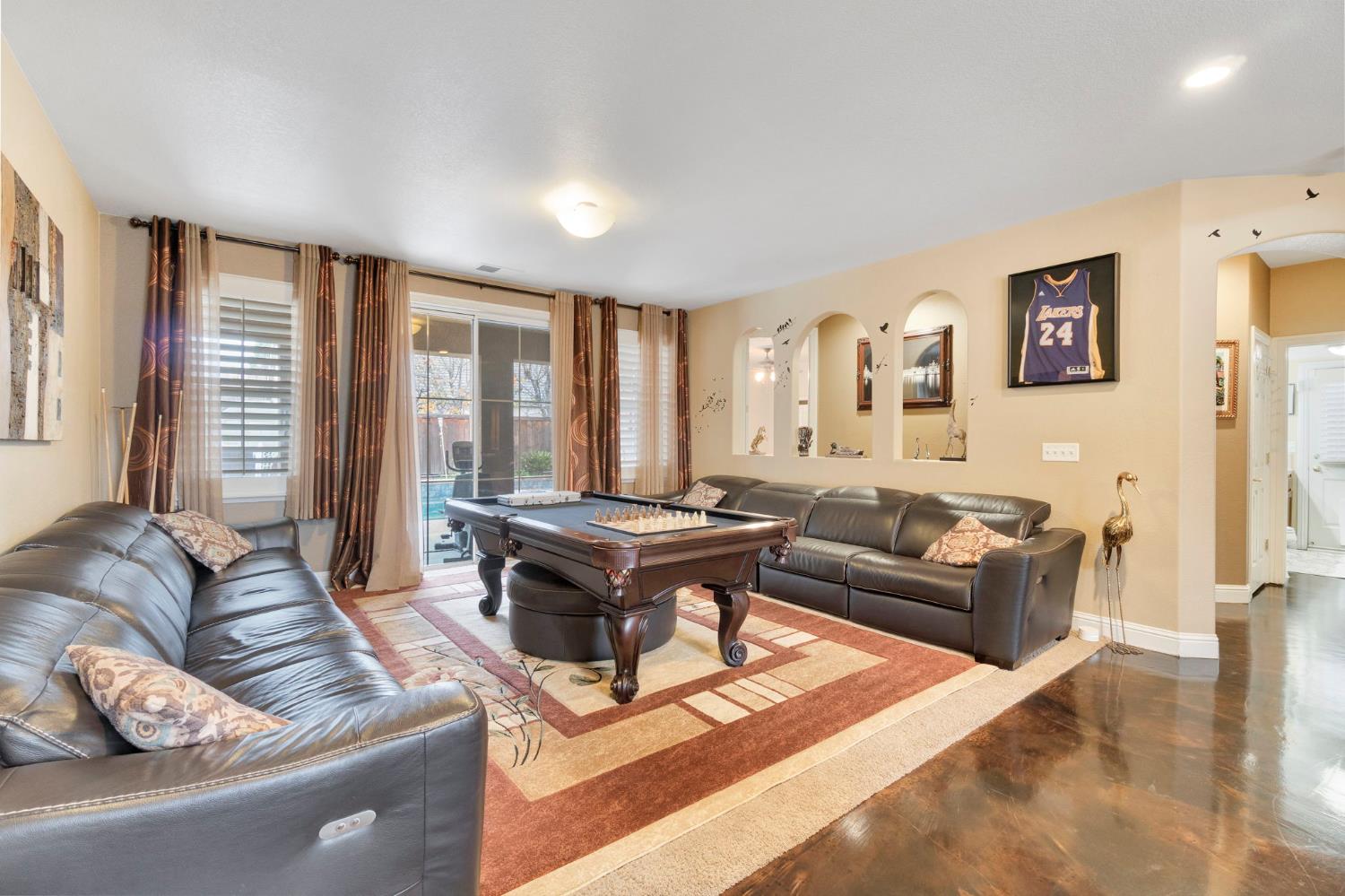 2524 E Granada Ave, Fresno, CA 93720