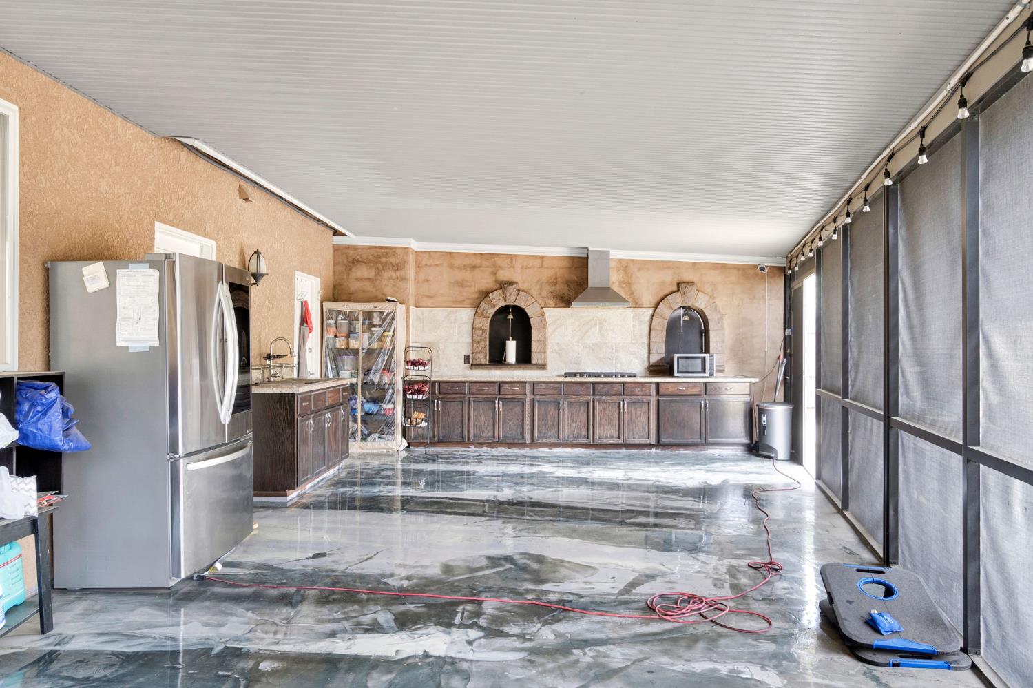 2524 E Granada Ave, Fresno, CA 93720