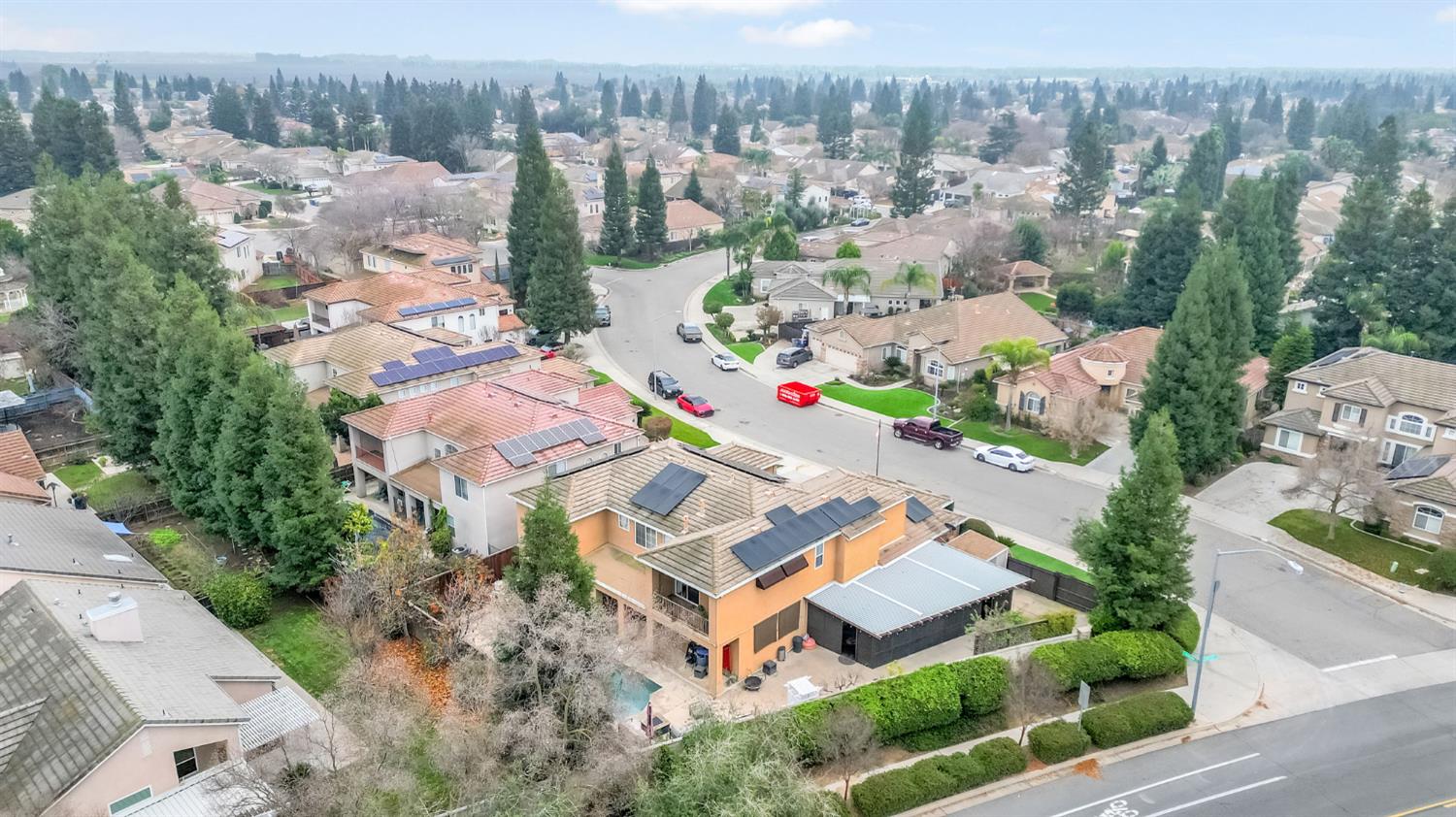 2524 E Granada Ave, Fresno, CA 93720