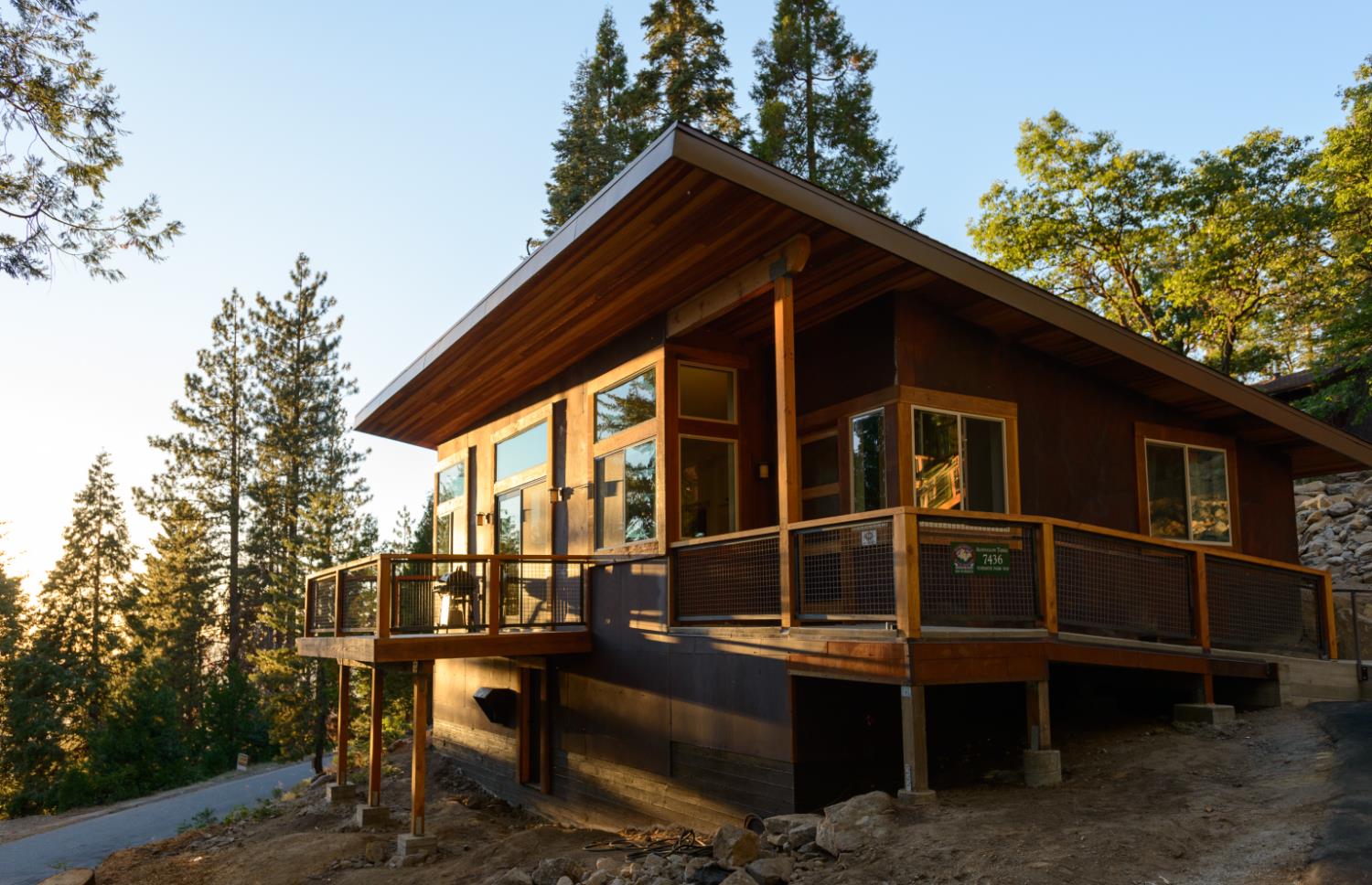 7436 Yosemite Park Way, Yosemite West, CA 95389