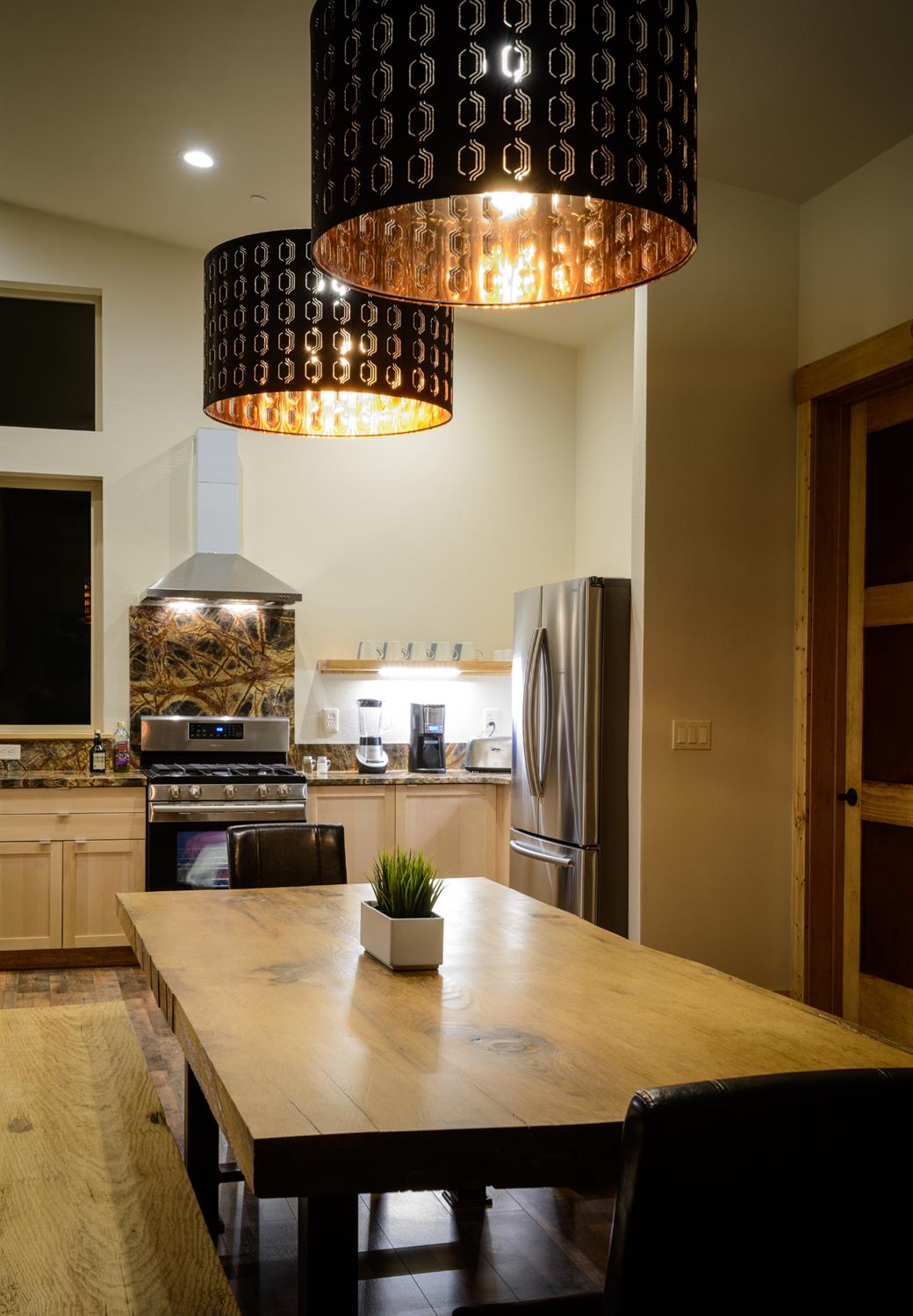 7436 Yosemite Park Way, Yosemite West, CA 95389