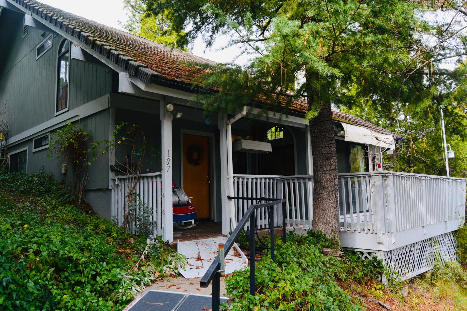 40748 Foxboro Ct, Bass Lake, CA 93604