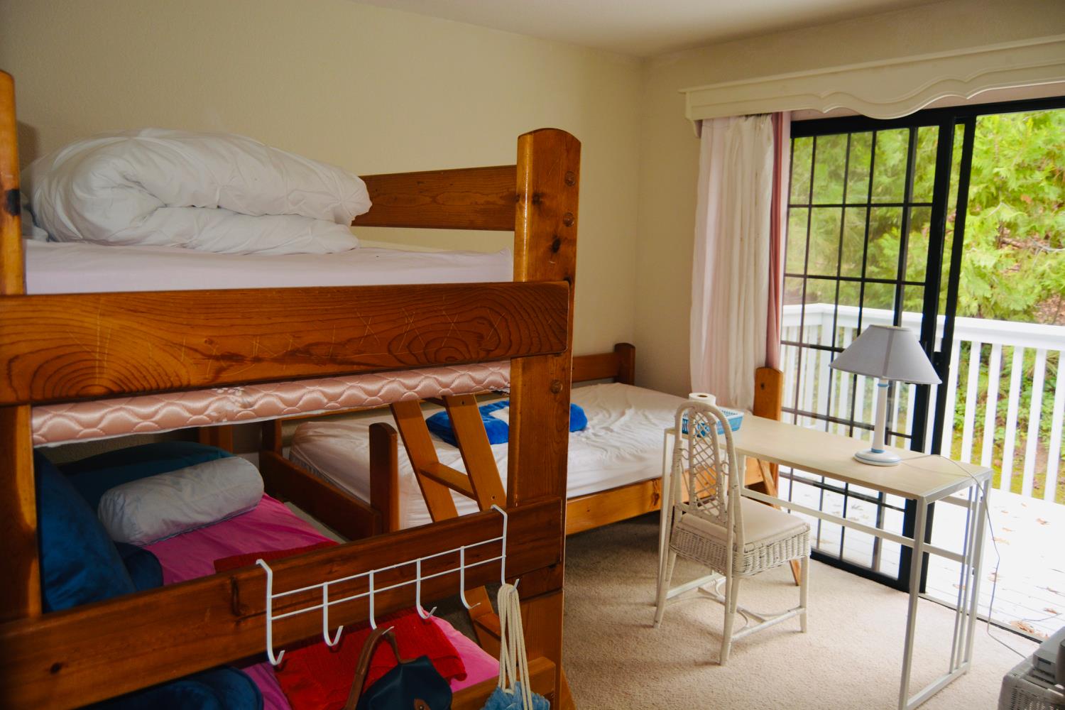 40748 Foxboro Ct, Bass Lake, CA 93604