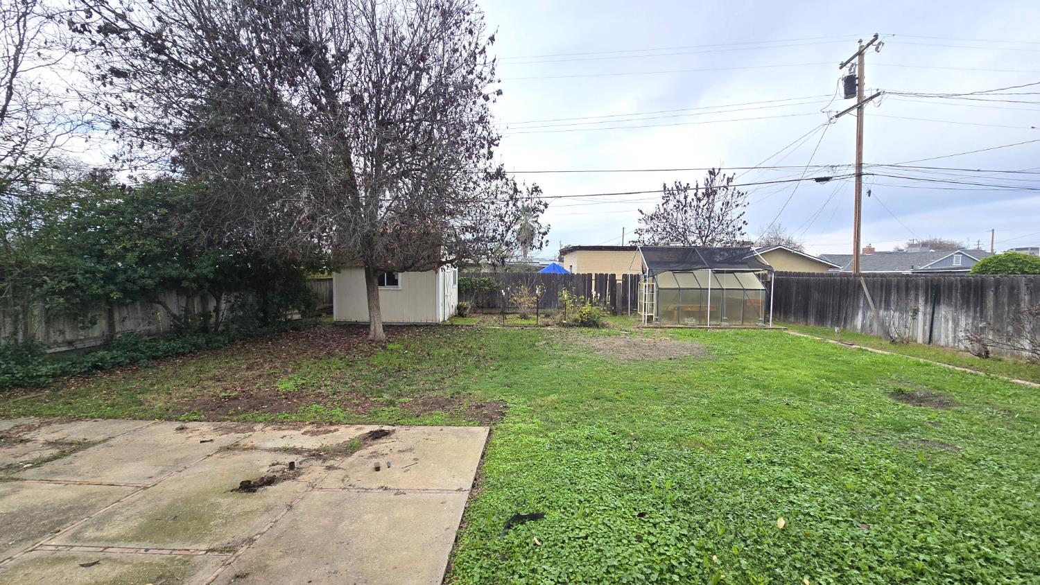 3015 N Adoline Ave, Fresno, CA 93705