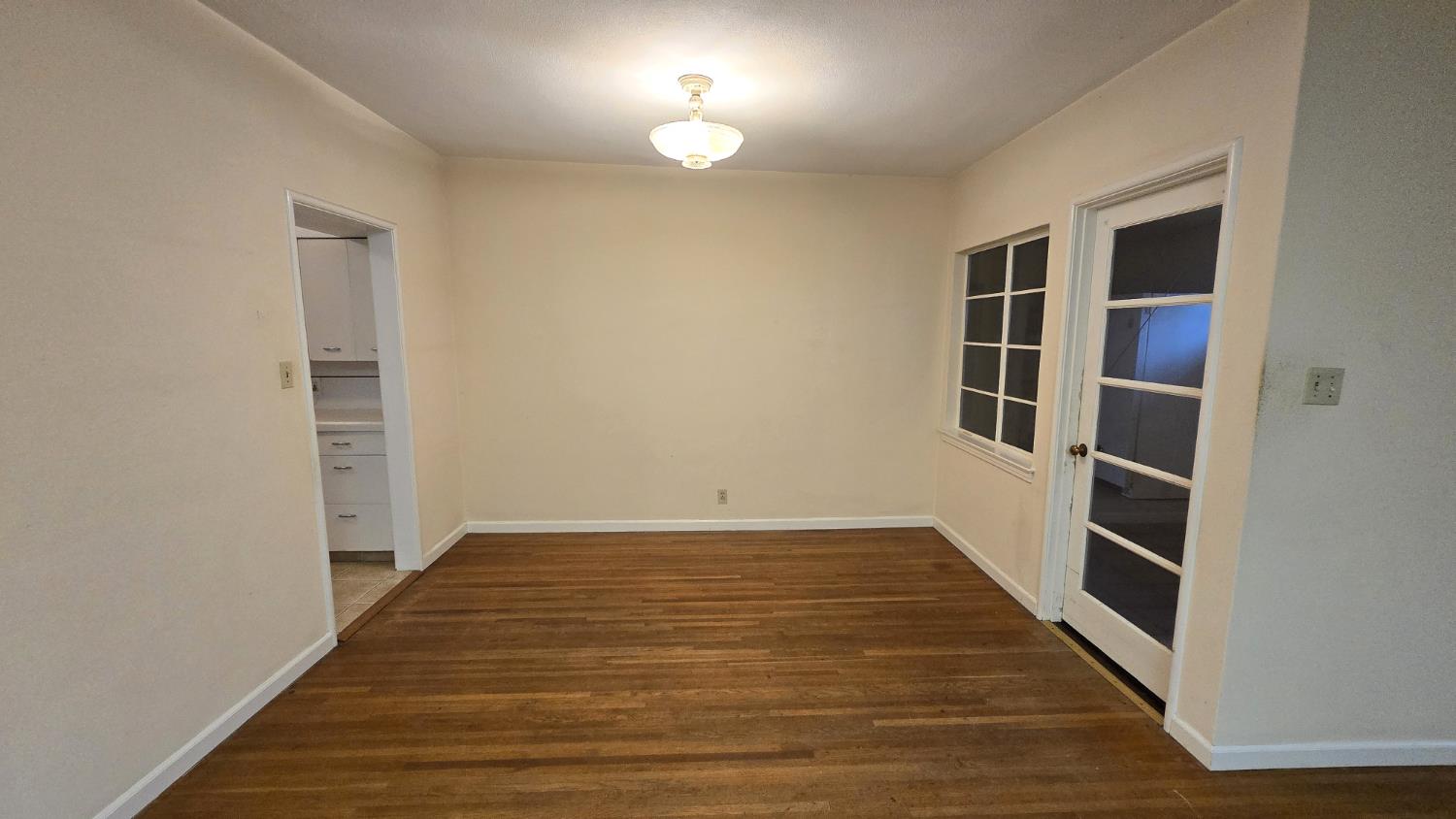 3015 N Adoline Ave, Fresno, CA 93705