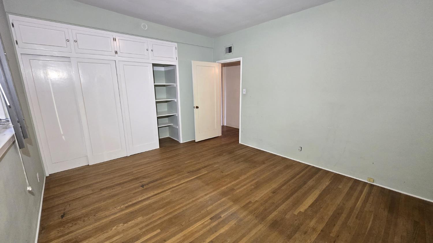 3015 N Adoline Ave, Fresno, CA 93705