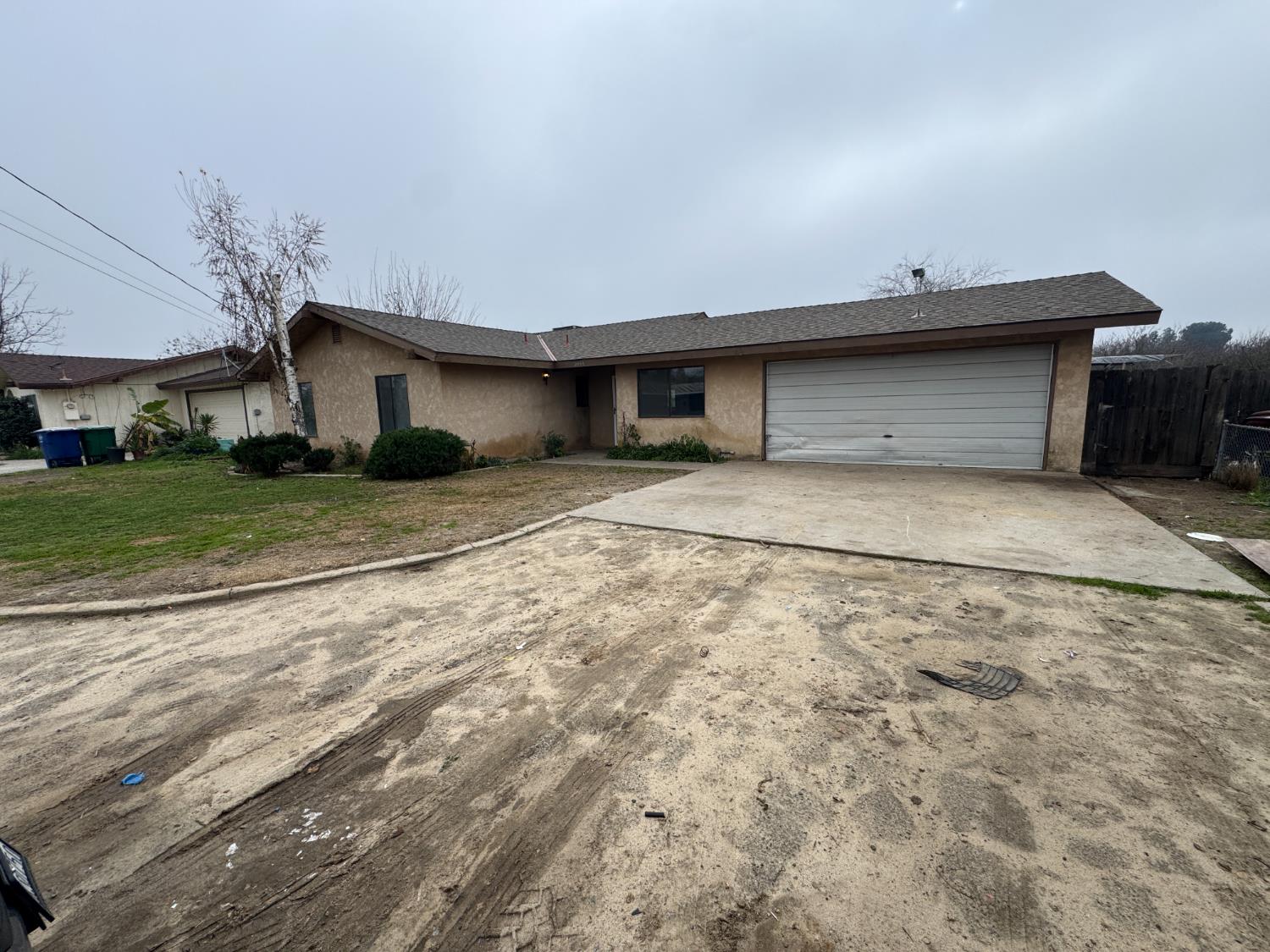 2433 W Clemenceau, Caruthers, CA 93609