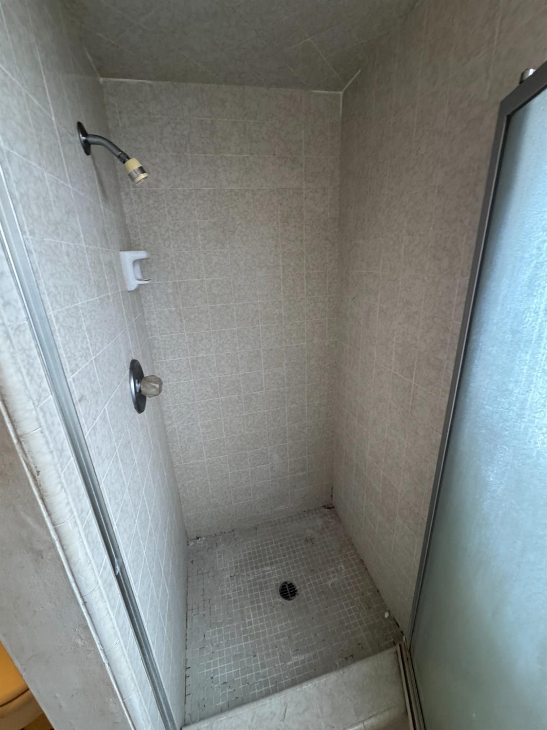 2433 W Clemenceau, Caruthers, CA 93609