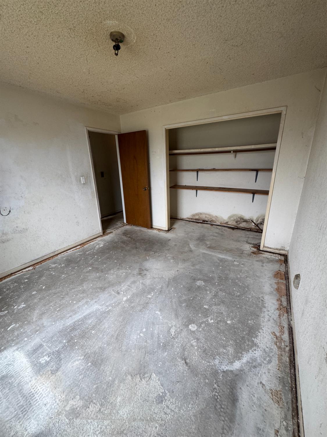 2433 W Clemenceau, Caruthers, CA 93609