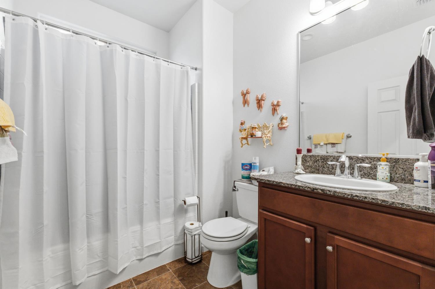 6349 W Acacia Ave, Fresno, CA 93723