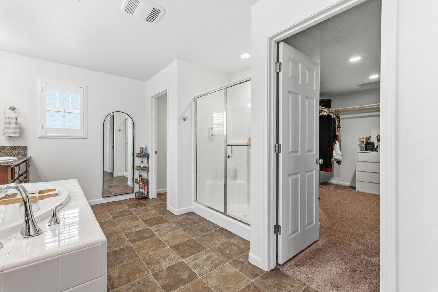 6349 W Acacia Ave, Fresno, CA 93723