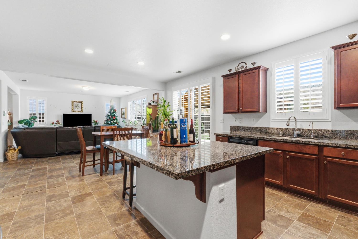 6349 W Acacia Ave, Fresno, CA 93723