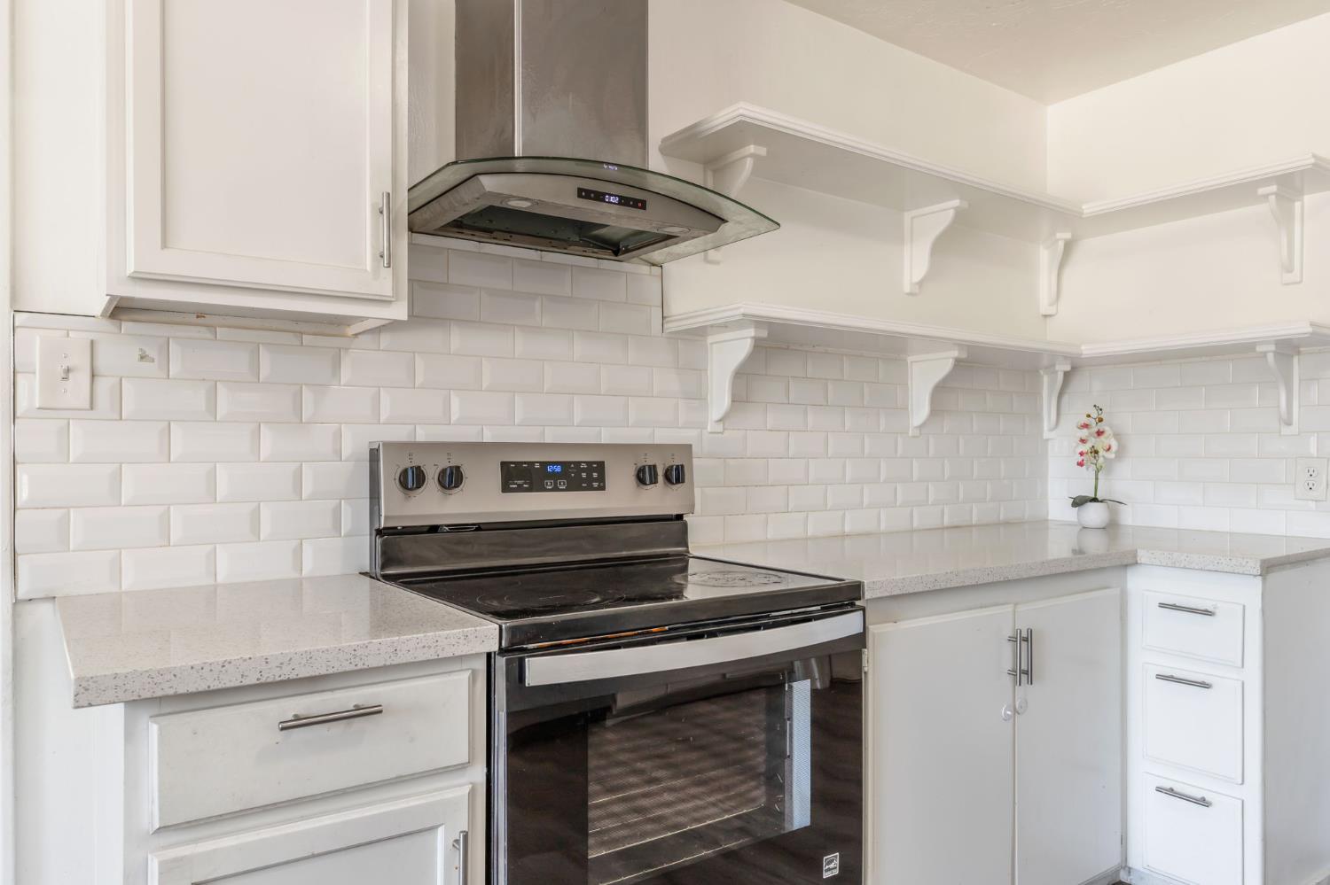 1528 W Cortland Ave, Fresno, CA 93705