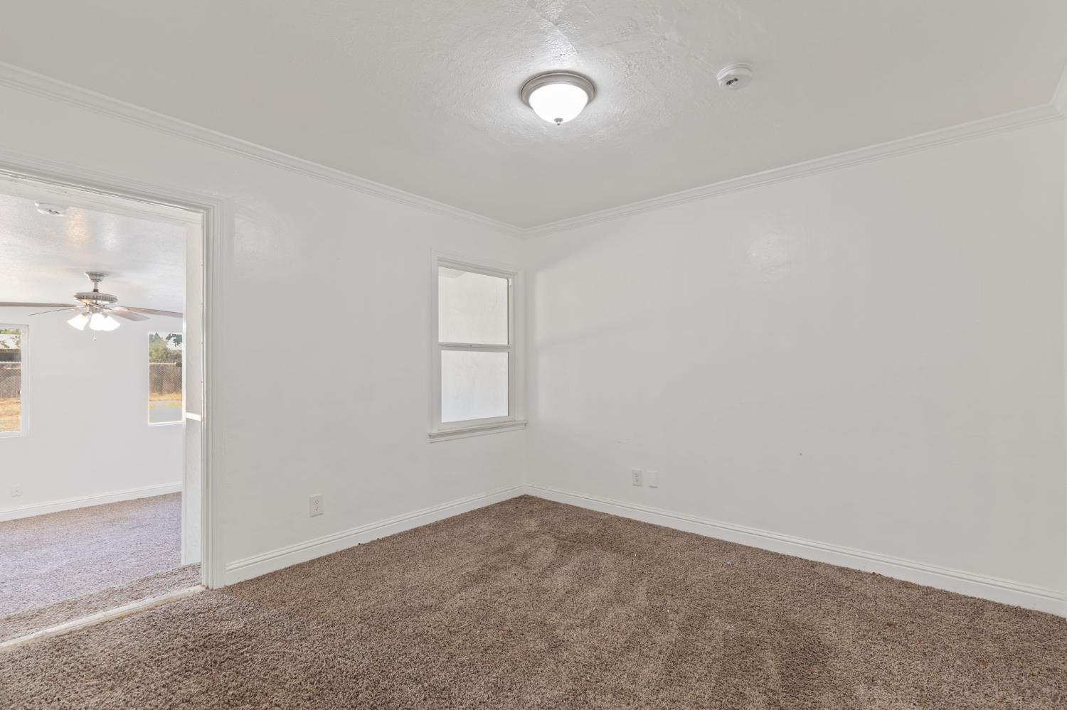 1528 W Cortland Ave, Fresno, CA 93705