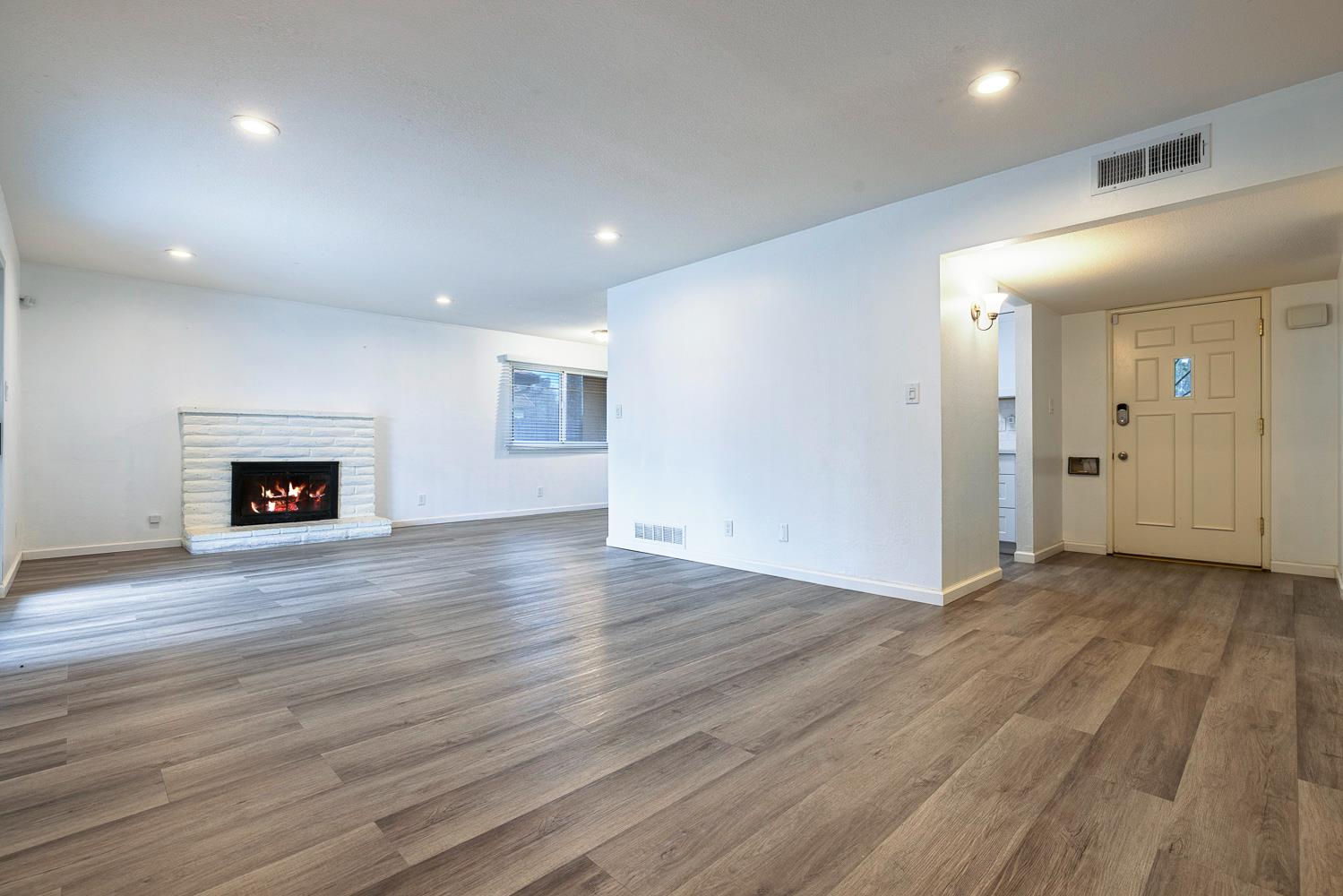 4466 N Meridian Ave, Fresno, CA 93726