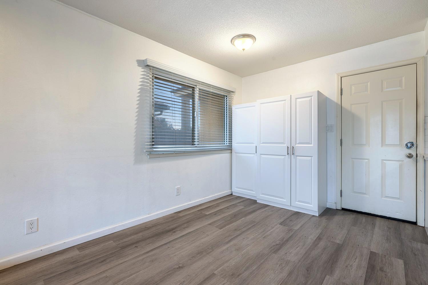 4466 N Meridian Ave, Fresno, CA 93726