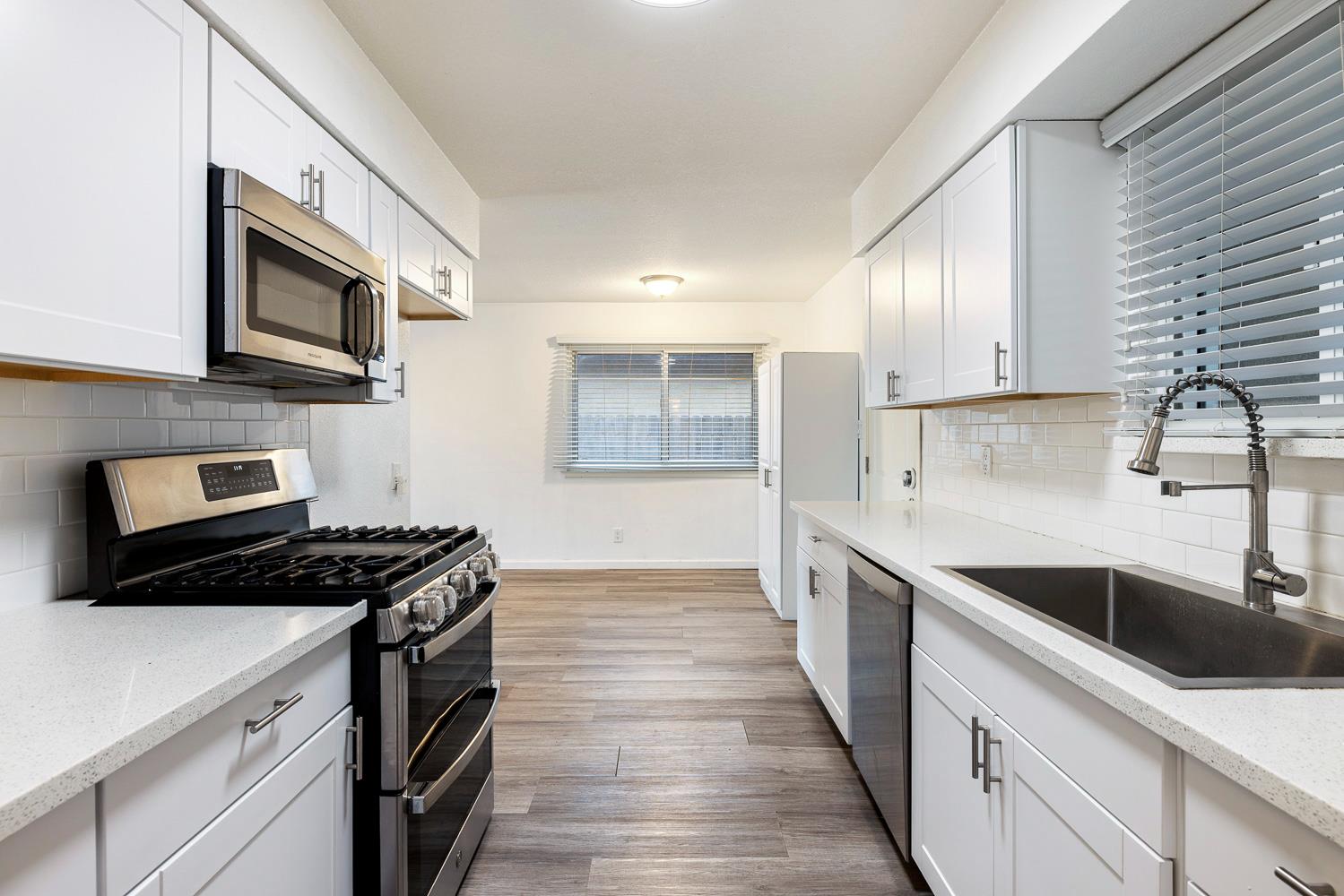 4466 N Meridian Ave, Fresno, CA 93726