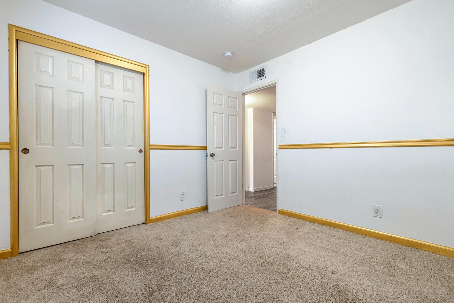 4466 N Meridian Ave, Fresno, CA 93726