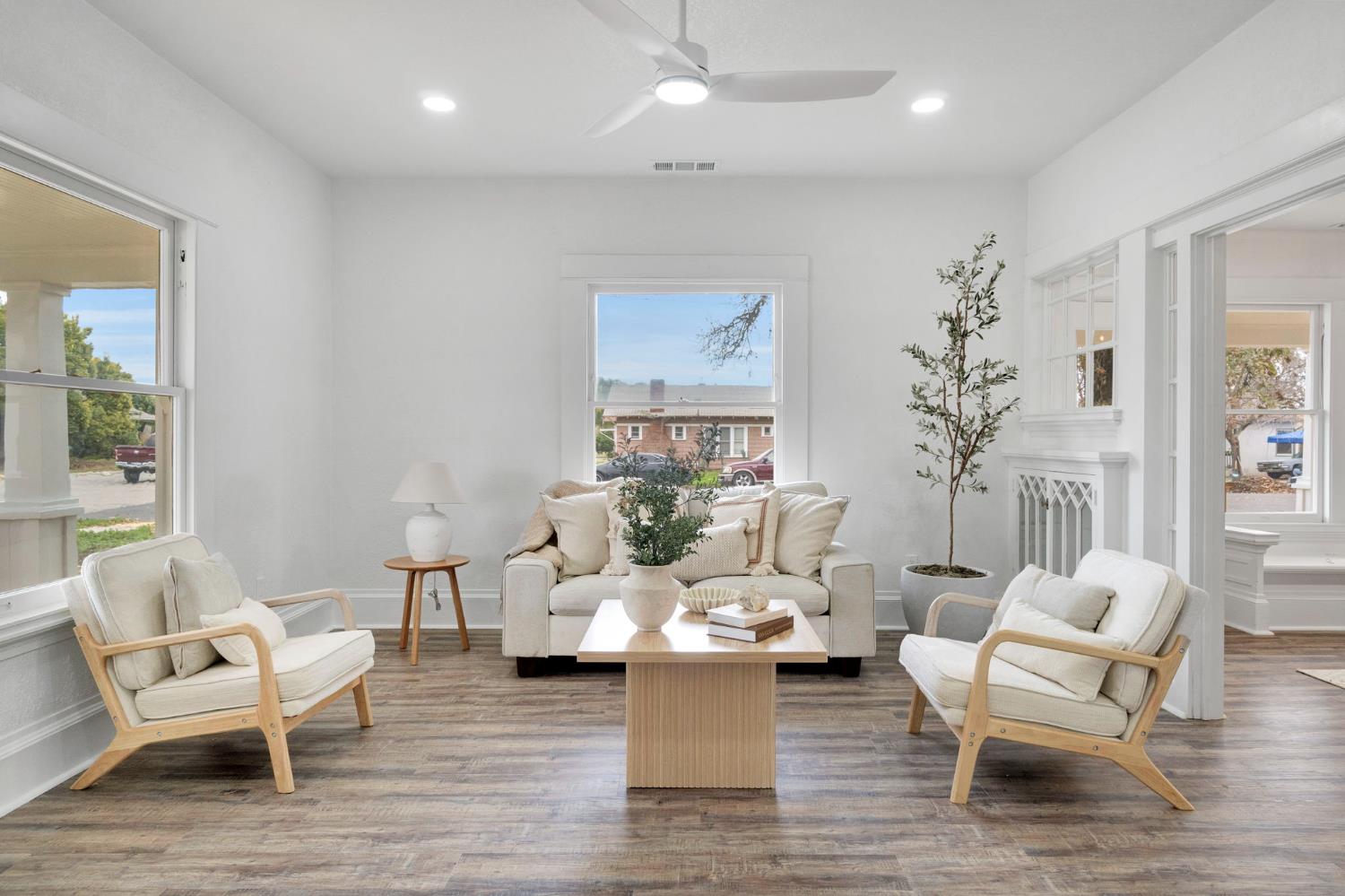 1357 F St, Reedley, CA 93654