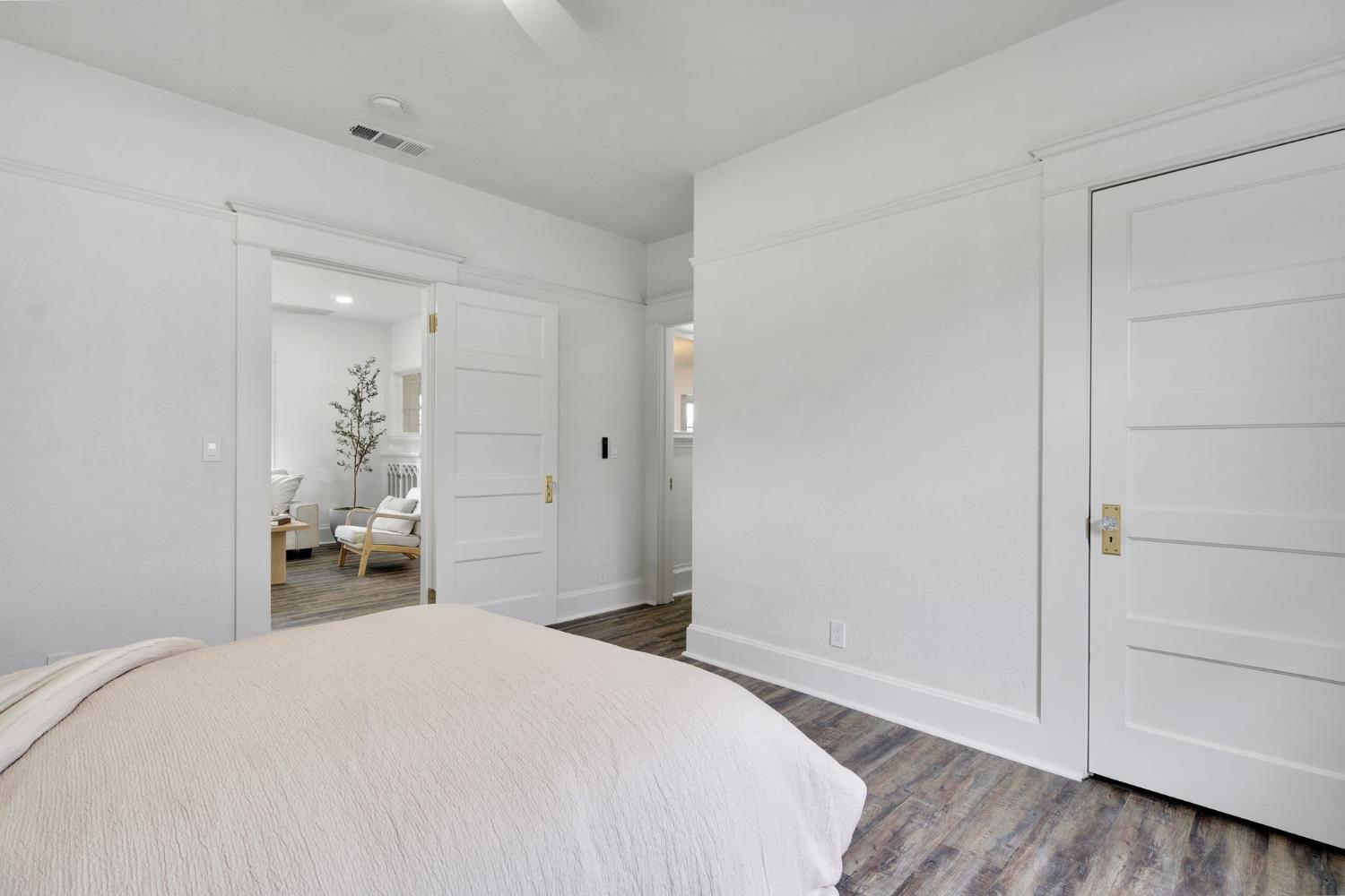 1357 F St, Reedley, CA 93654