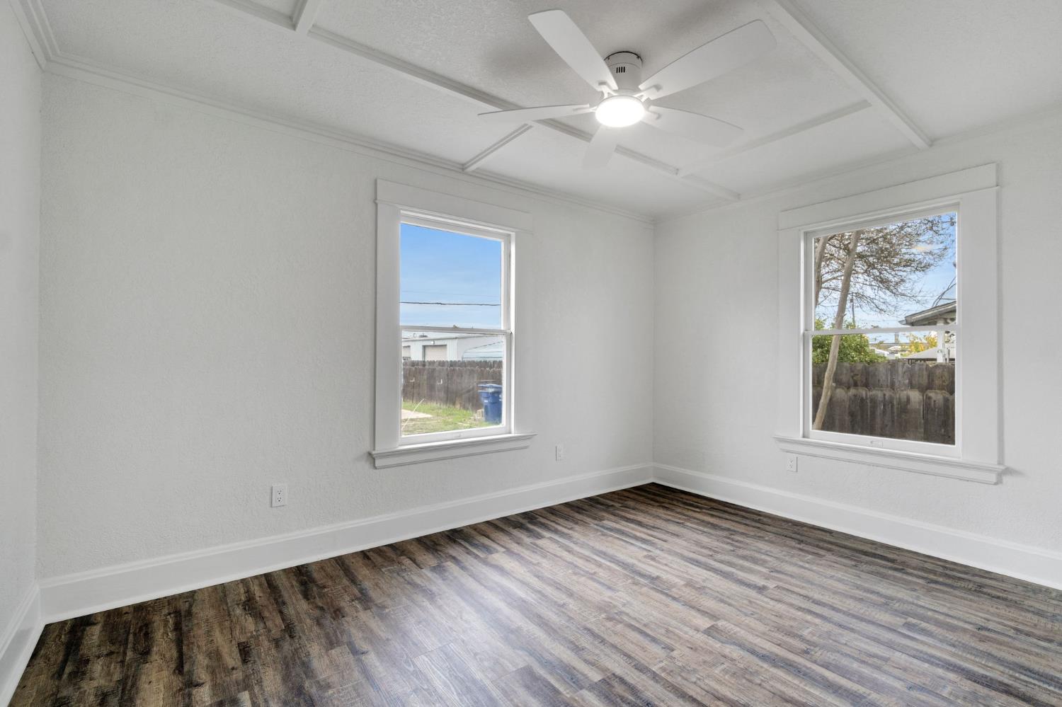 1357 F St, Reedley, CA 93654