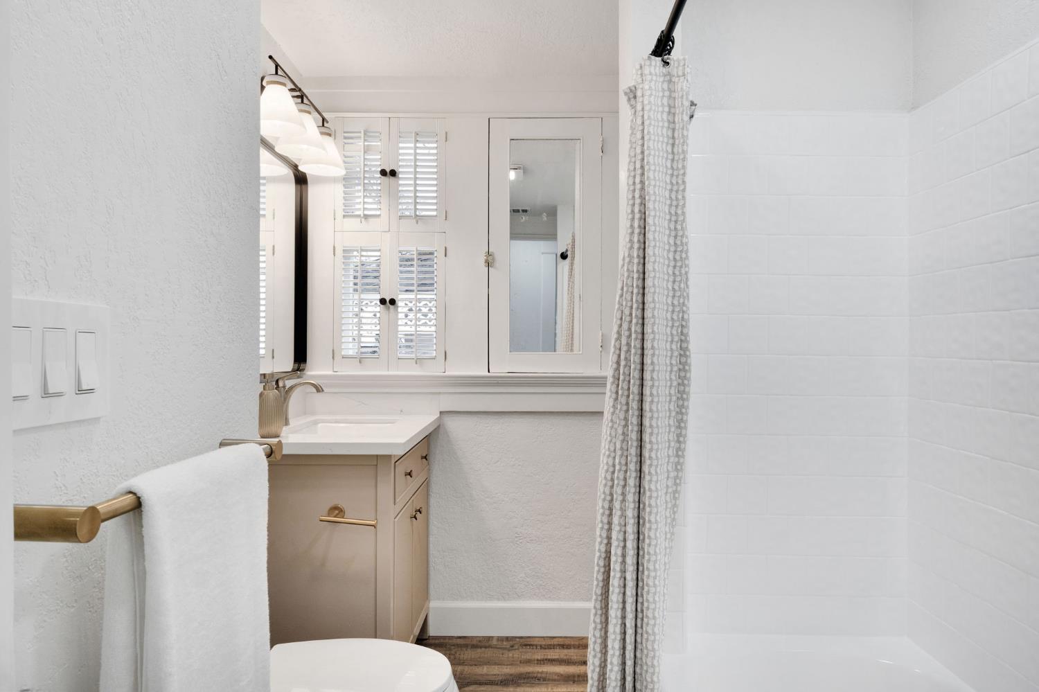 1357 F St, Reedley, CA 93654