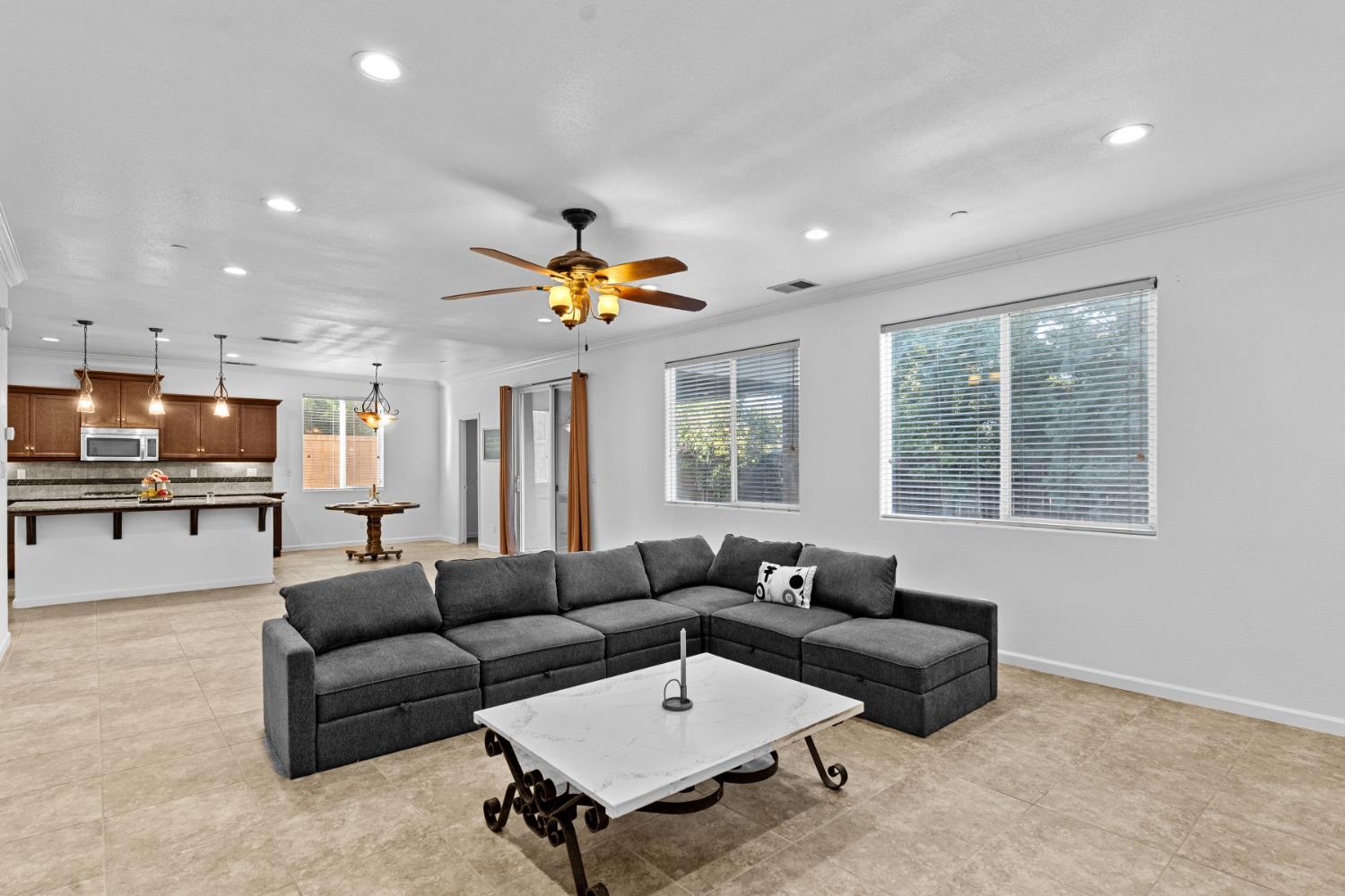 603 Kaweah Ave, Clovis, CA 93619