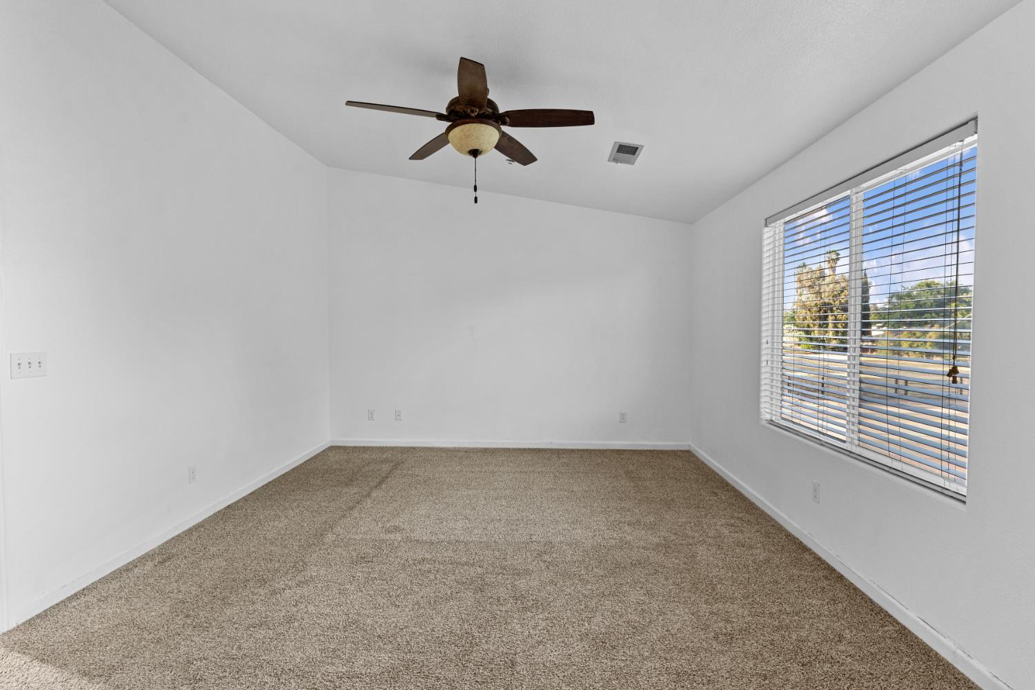 603 Kaweah Ave, Clovis, CA 93619