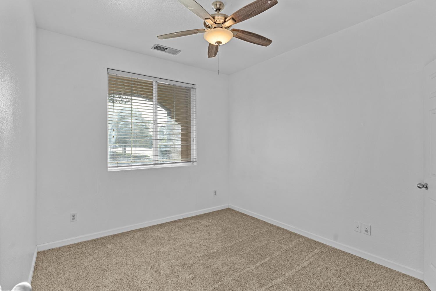 603 Kaweah Ave, Clovis, CA 93619