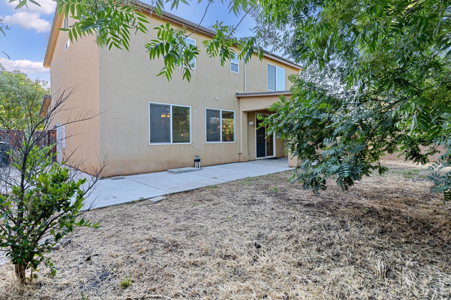 603 Kaweah Ave, Clovis, CA 93619