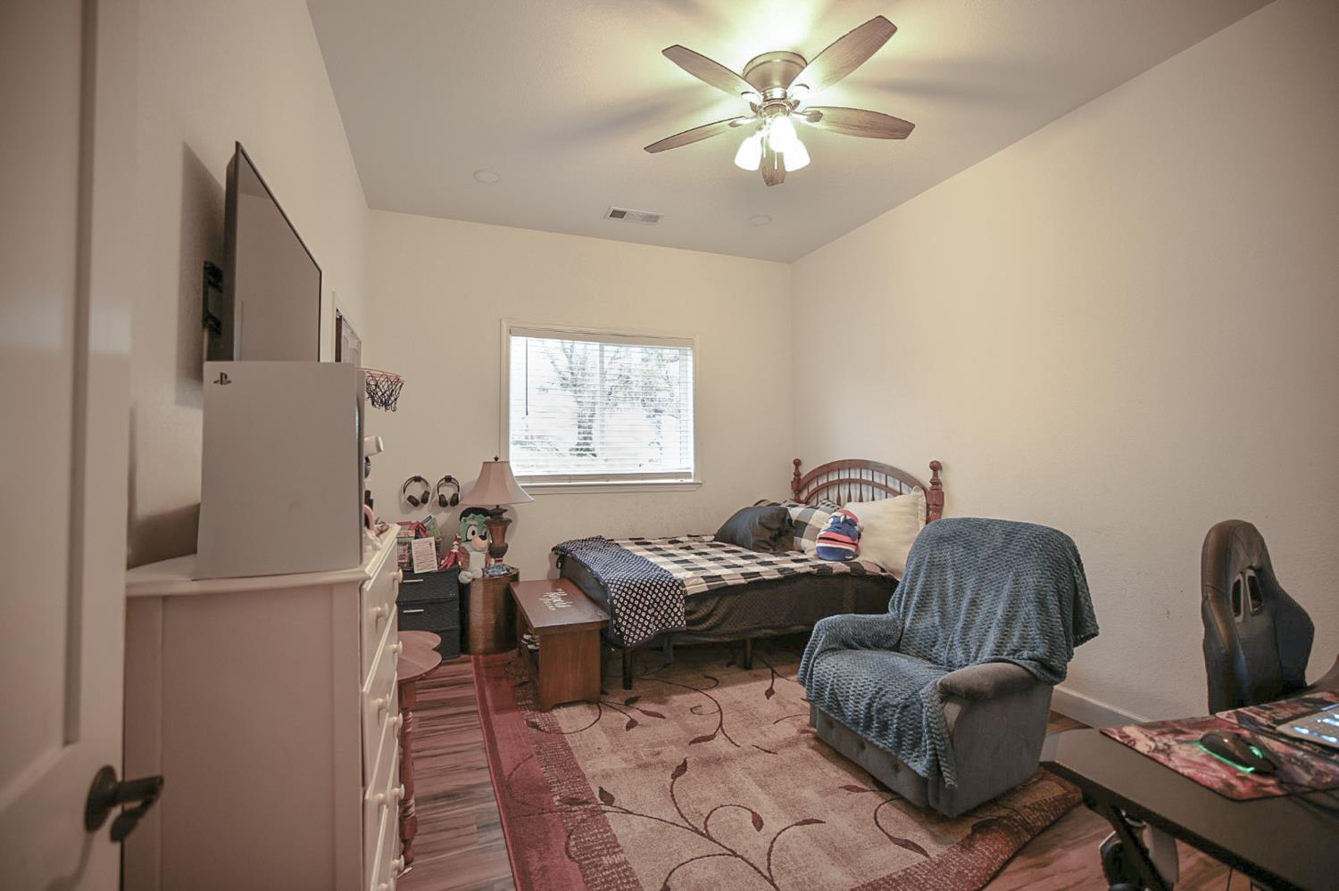 43243 Long Hollow Dr, Coarsegold, CA 93614