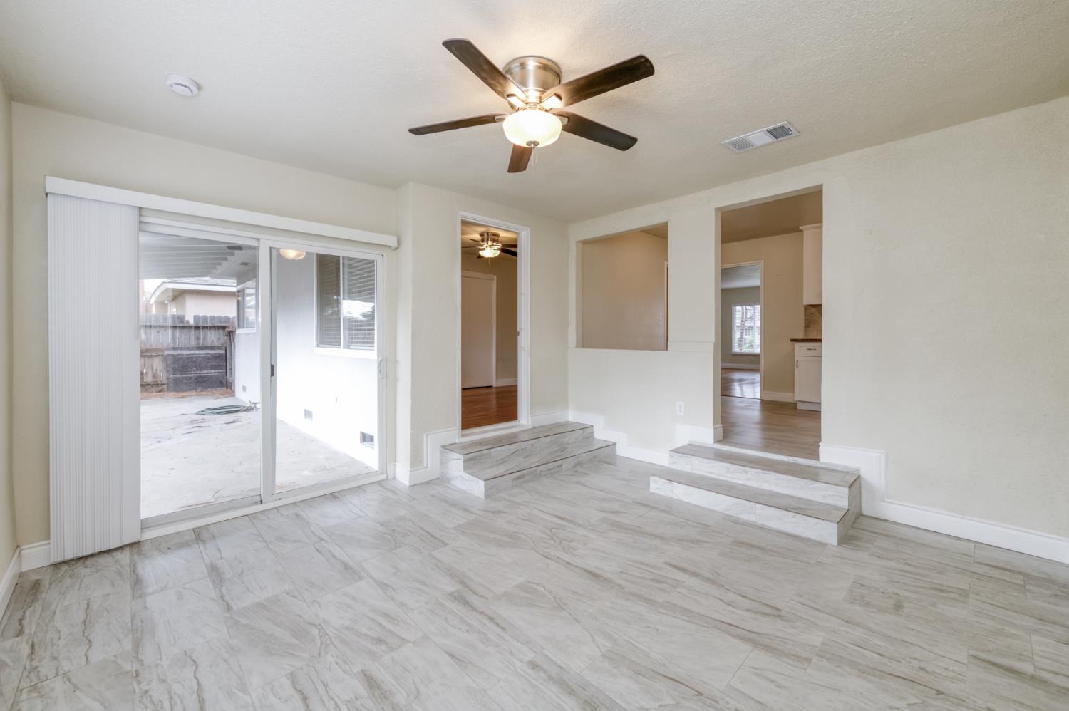 3938 E Michigan Ave, Fresno, CA 93703