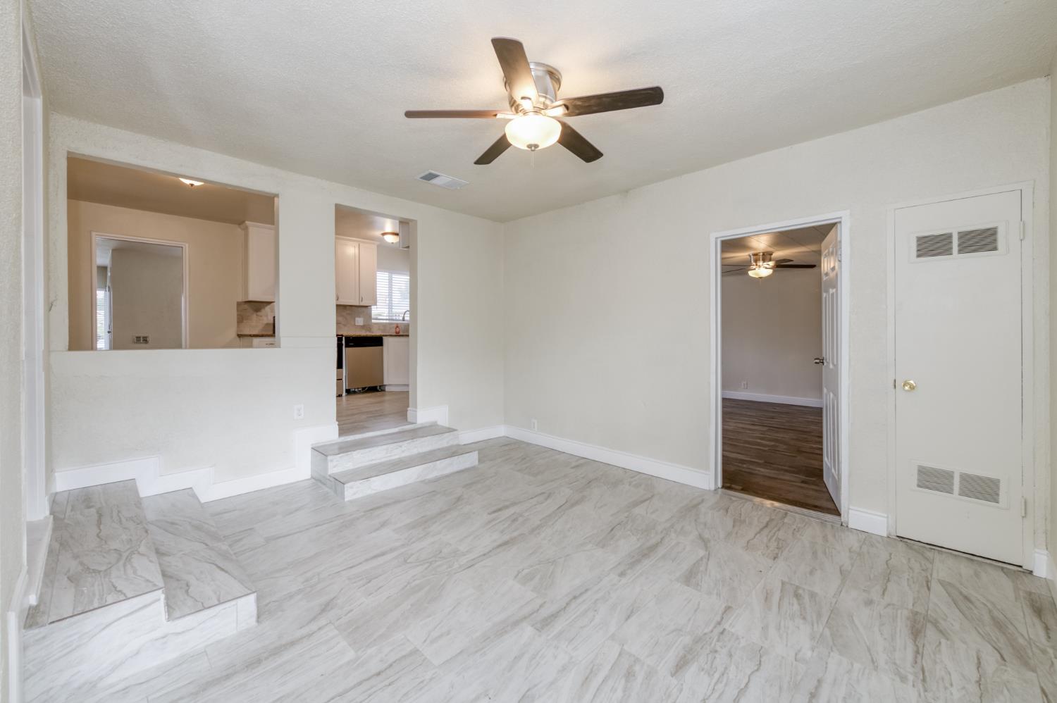 3938 E Michigan Ave, Fresno, CA 93703