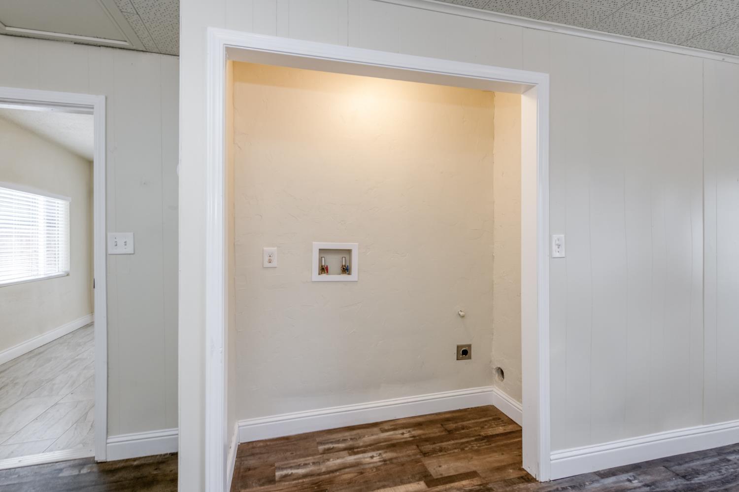 3938 E Michigan Ave, Fresno, CA 93703