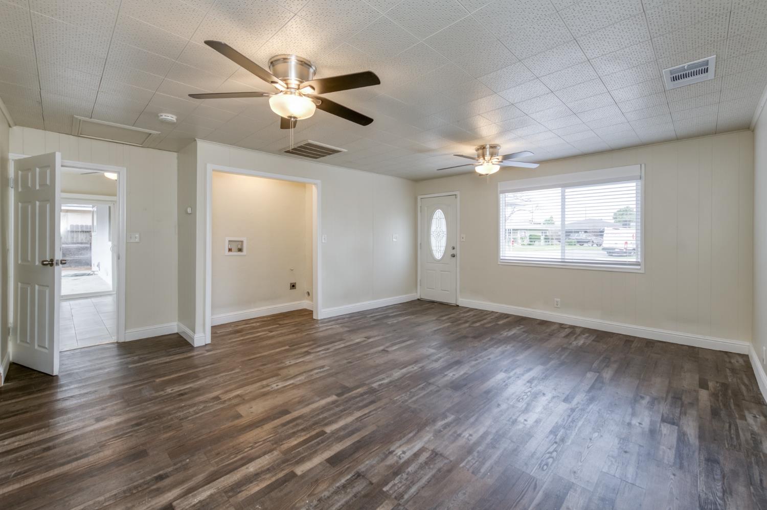 3938 E Michigan Ave, Fresno, CA 93703