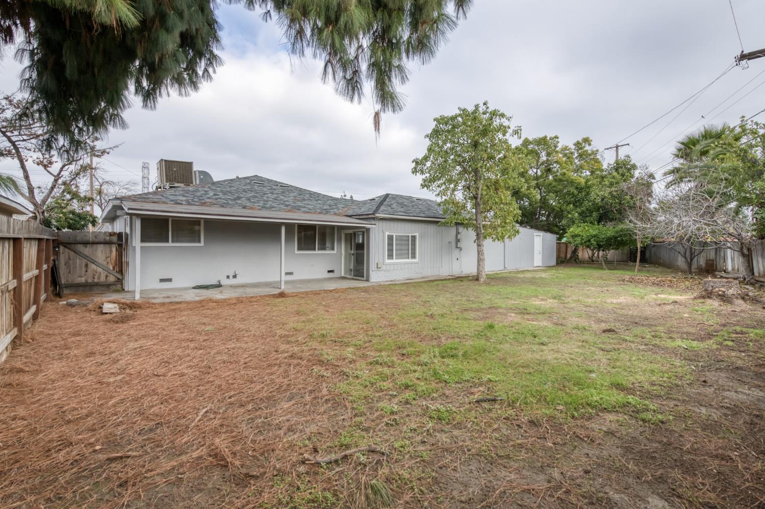 3938 E Michigan Ave, Fresno, CA 93703