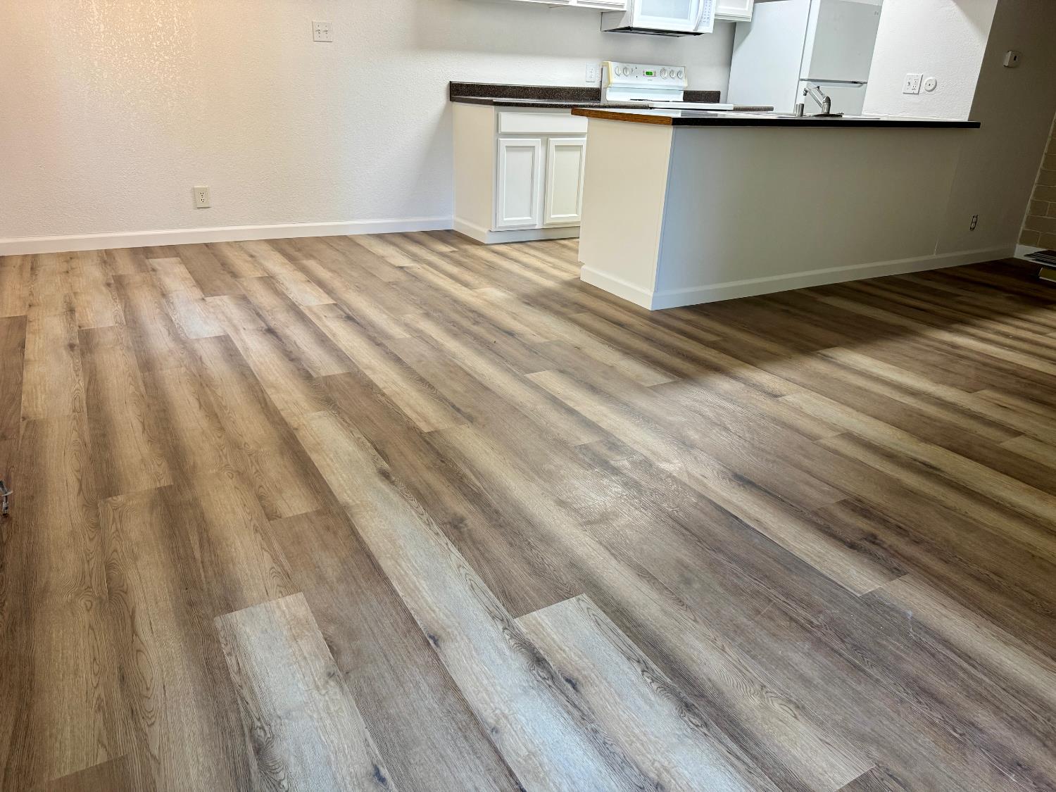 2236 Peach Ave #3, Clovis, CA 93612