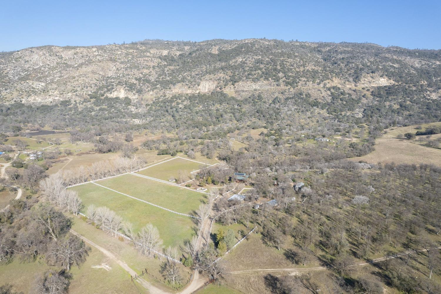 36039 Cranmore Ln, Auberry, CA 93602