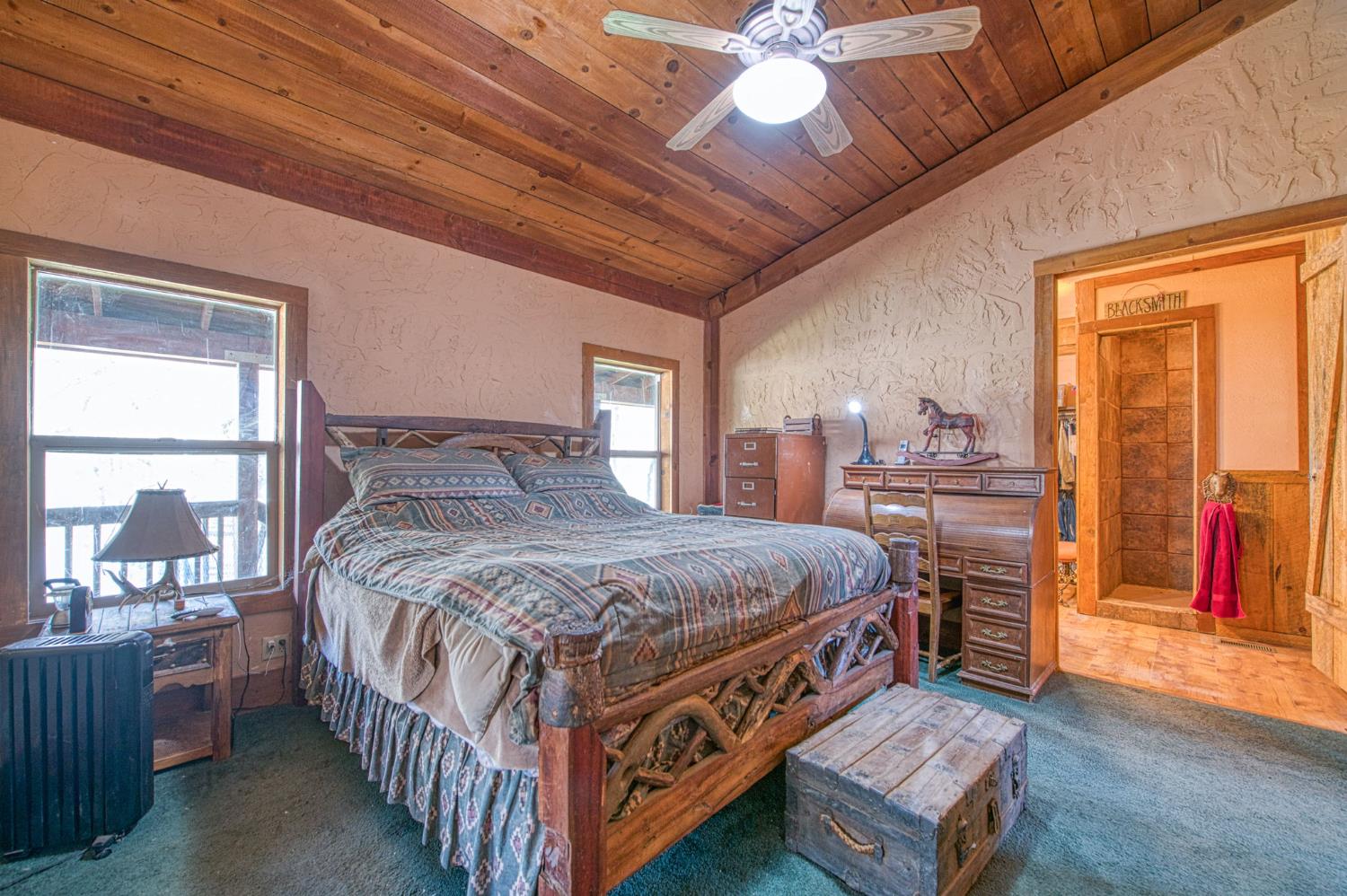 36039 Cranmore Ln, Auberry, CA 93602