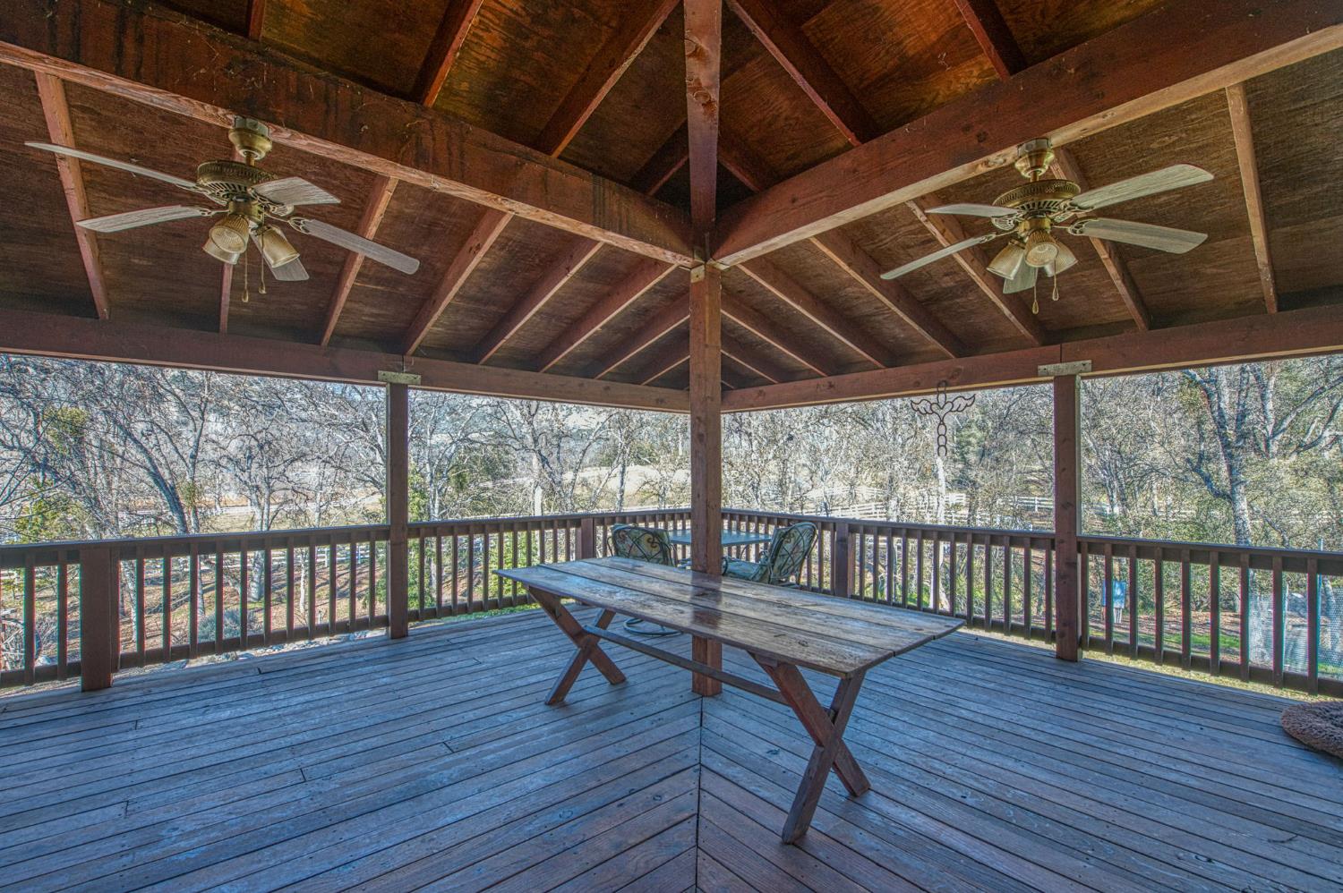 36039 Cranmore Ln, Auberry, CA 93602