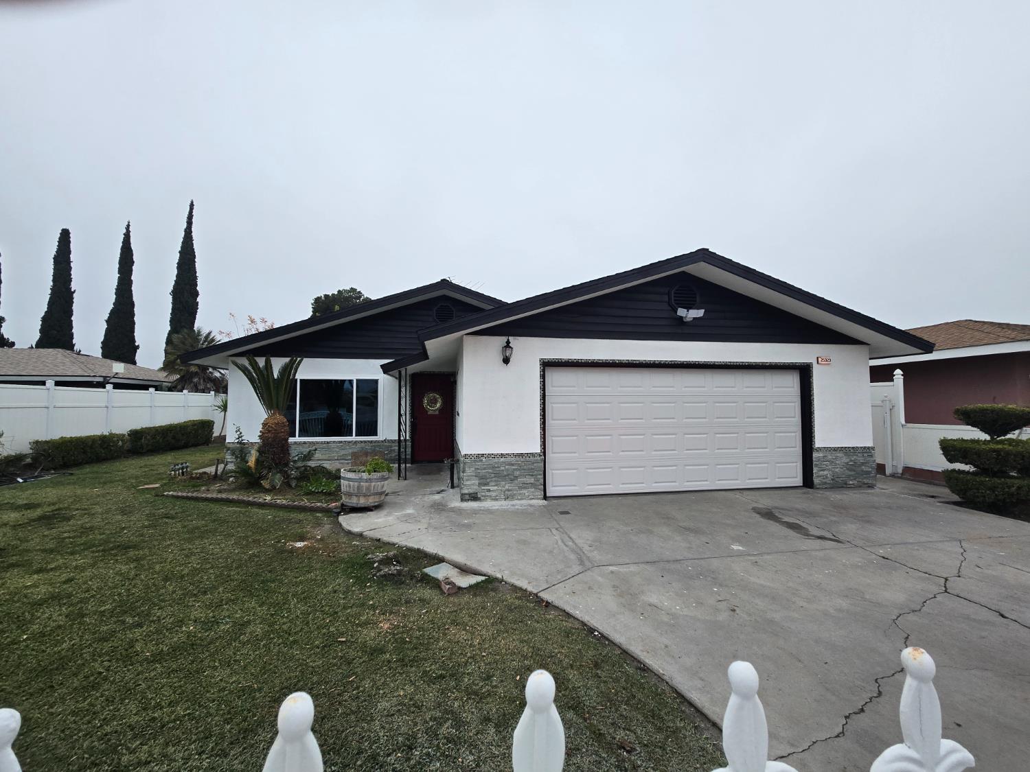 25323 W Scaggs Ave, Tranquillity, CA 93668