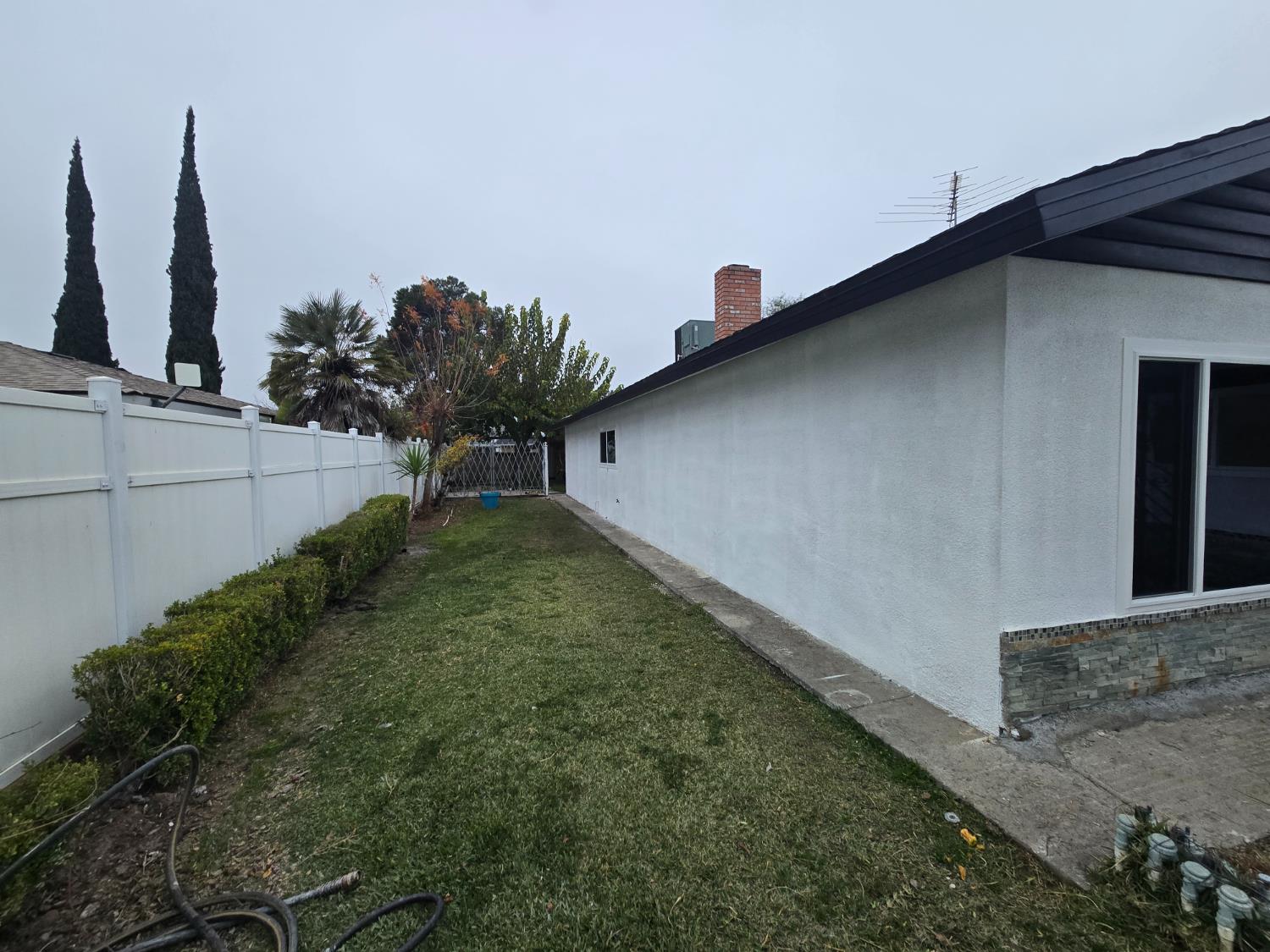 25323 W Scaggs Ave, Tranquillity, CA 93668