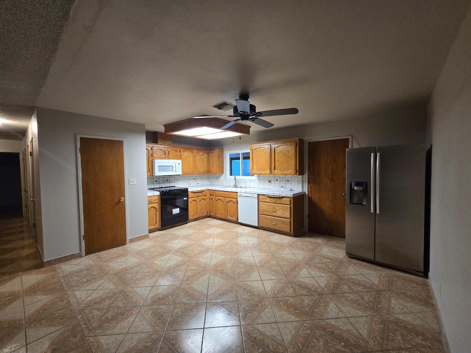 25323 W Scaggs Ave, Tranquillity, CA 93668