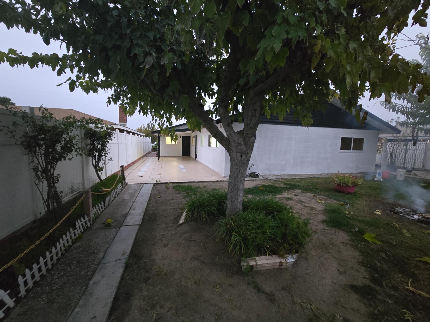 25323 W Scaggs Ave, Tranquillity, CA 93668