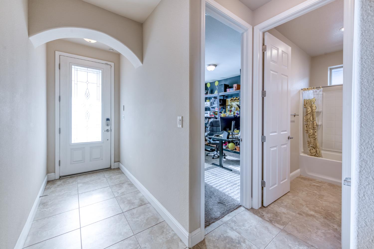 6180 E Providence Ave, Fresno, CA 93727