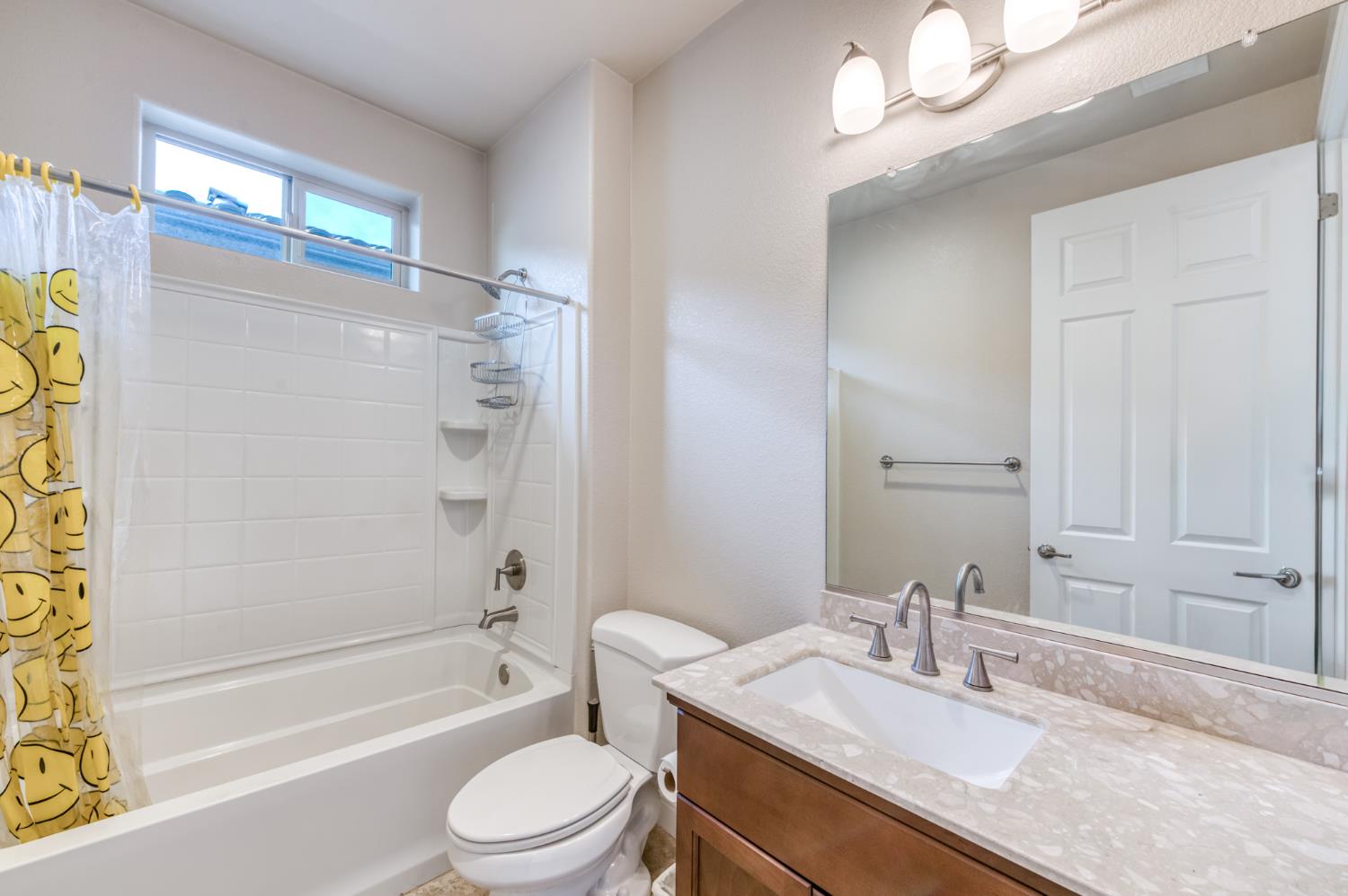 6180 E Providence Ave, Fresno, CA 93727