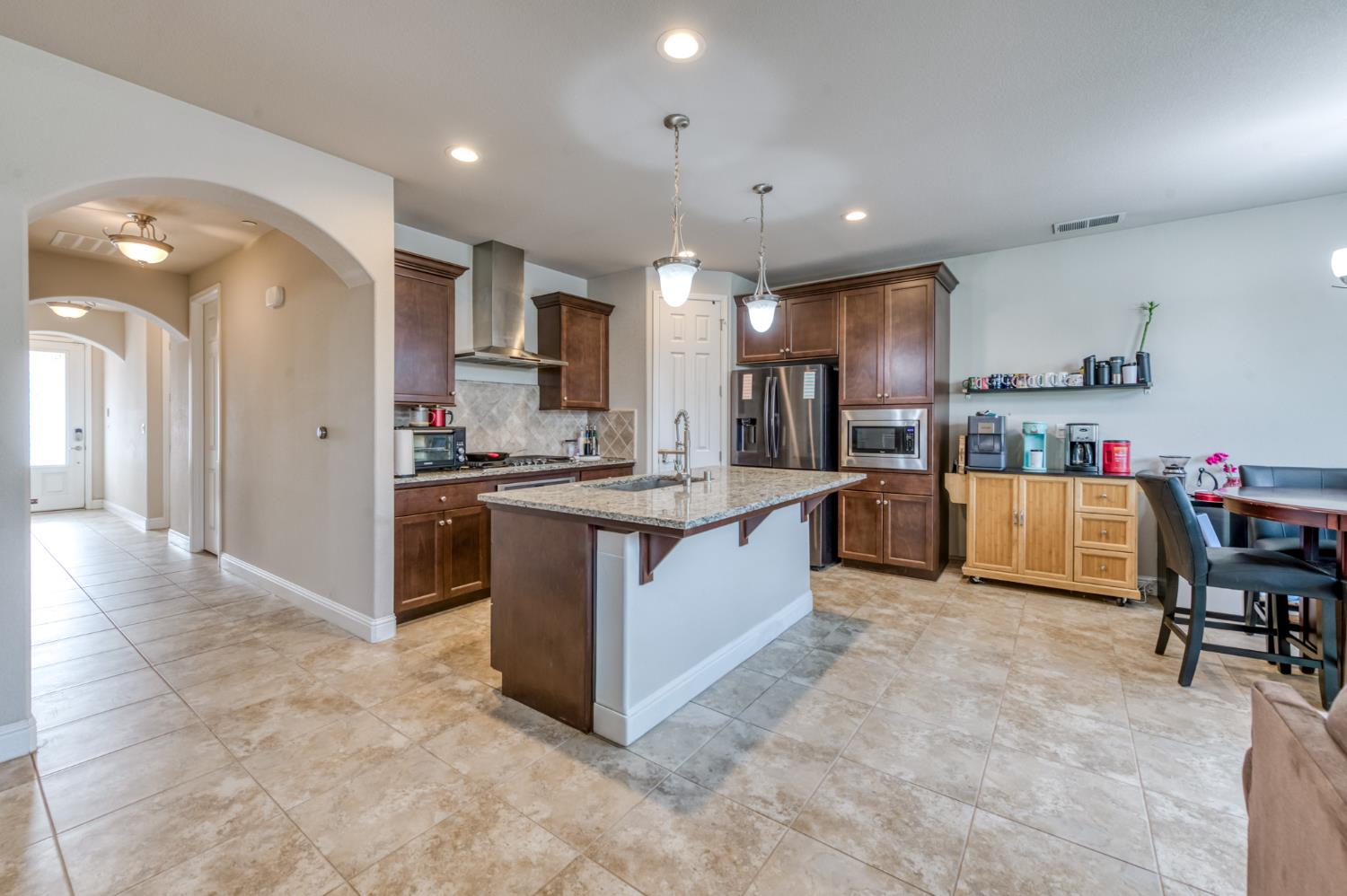 6180 E Providence Ave, Fresno, CA 93727