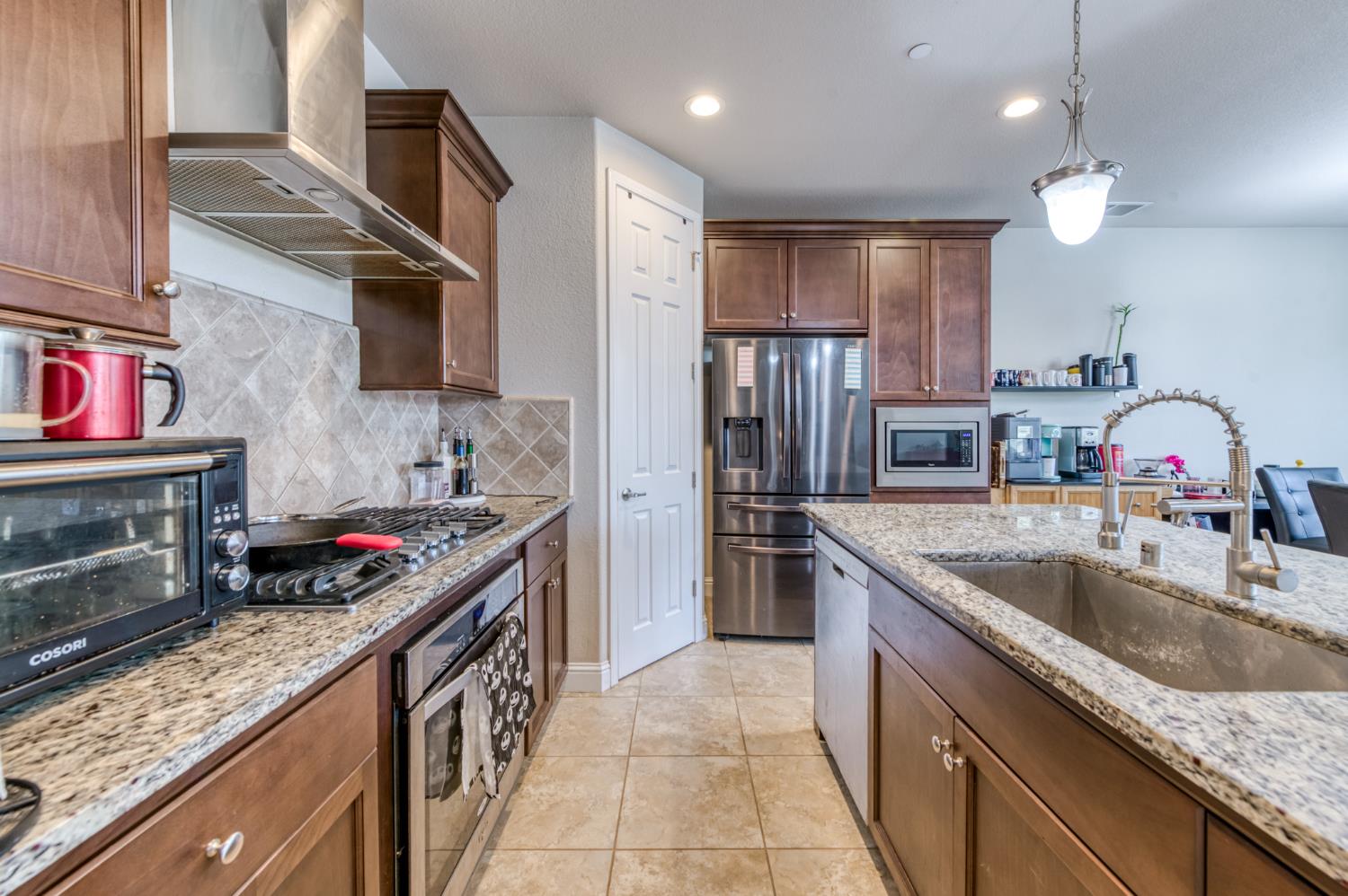 6180 E Providence Ave, Fresno, CA 93727